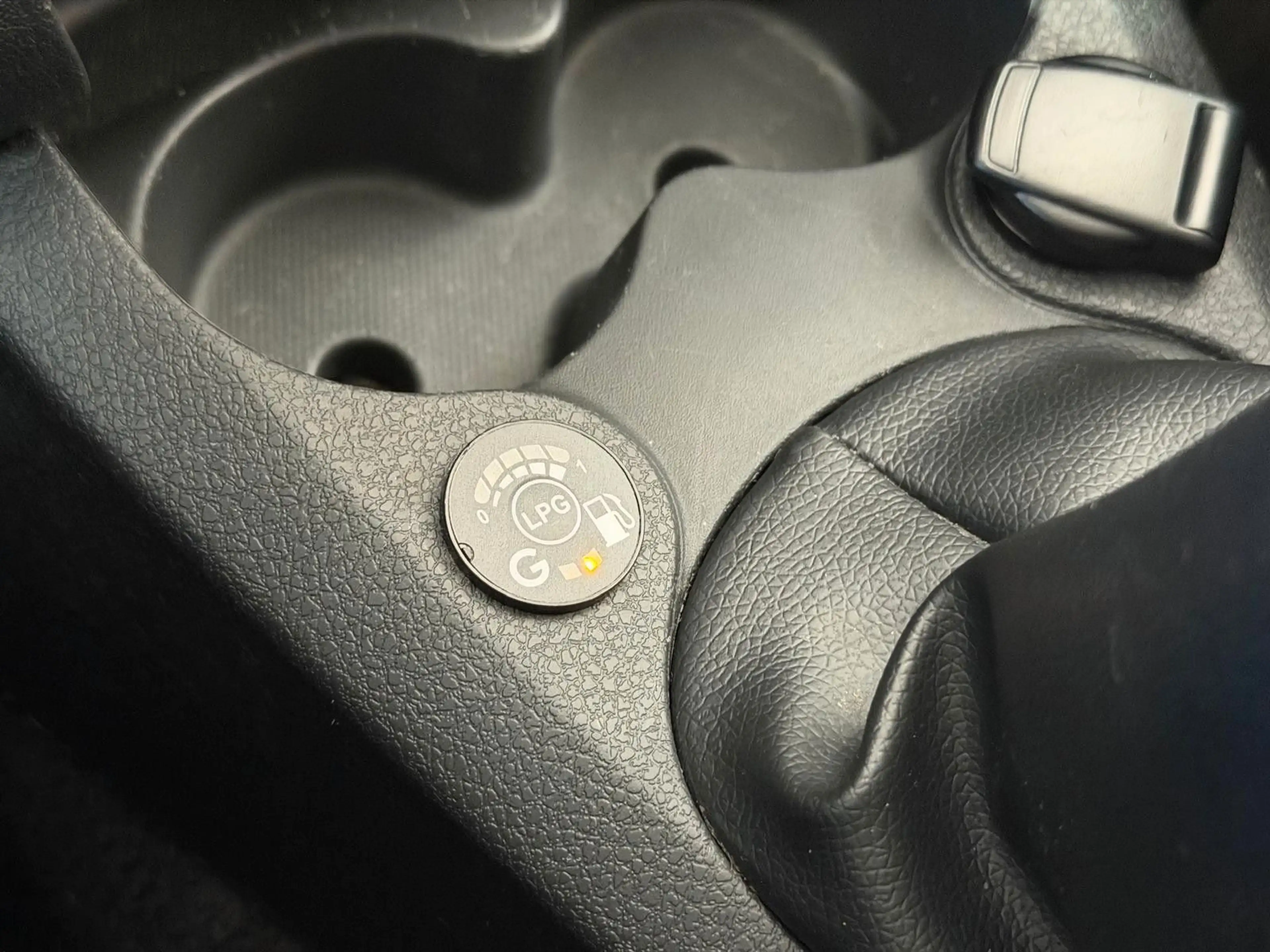 Dacia Logan MCV II Kombi Stepway/1.Hand/Kamera/tempoma — photo 14