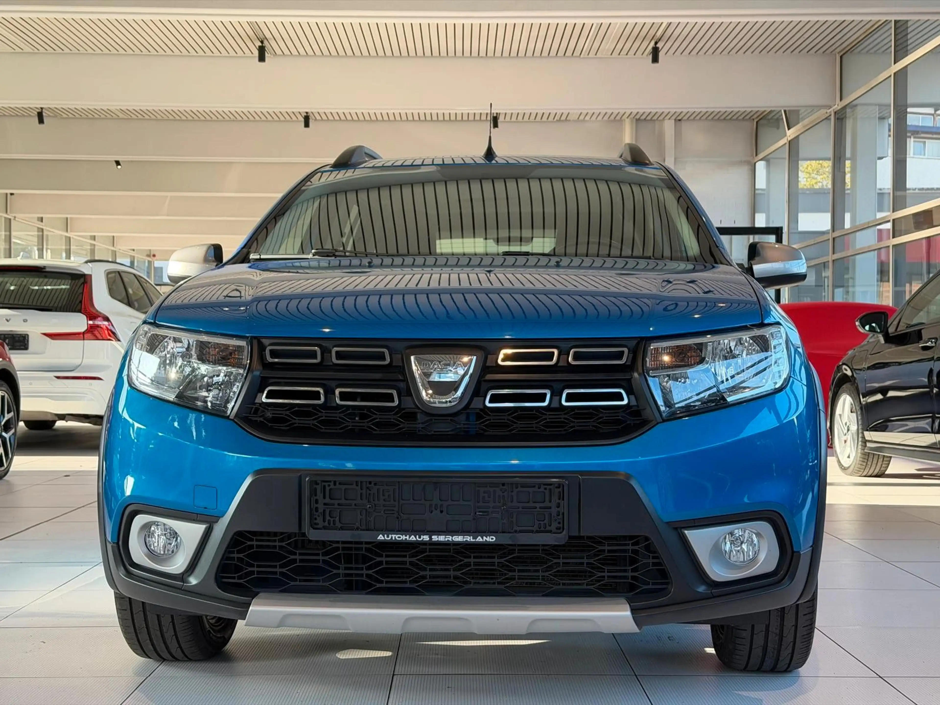 Dacia Logan MCV II Kombi Stepway/1.Hand/Kamera/tempoma — photo 3