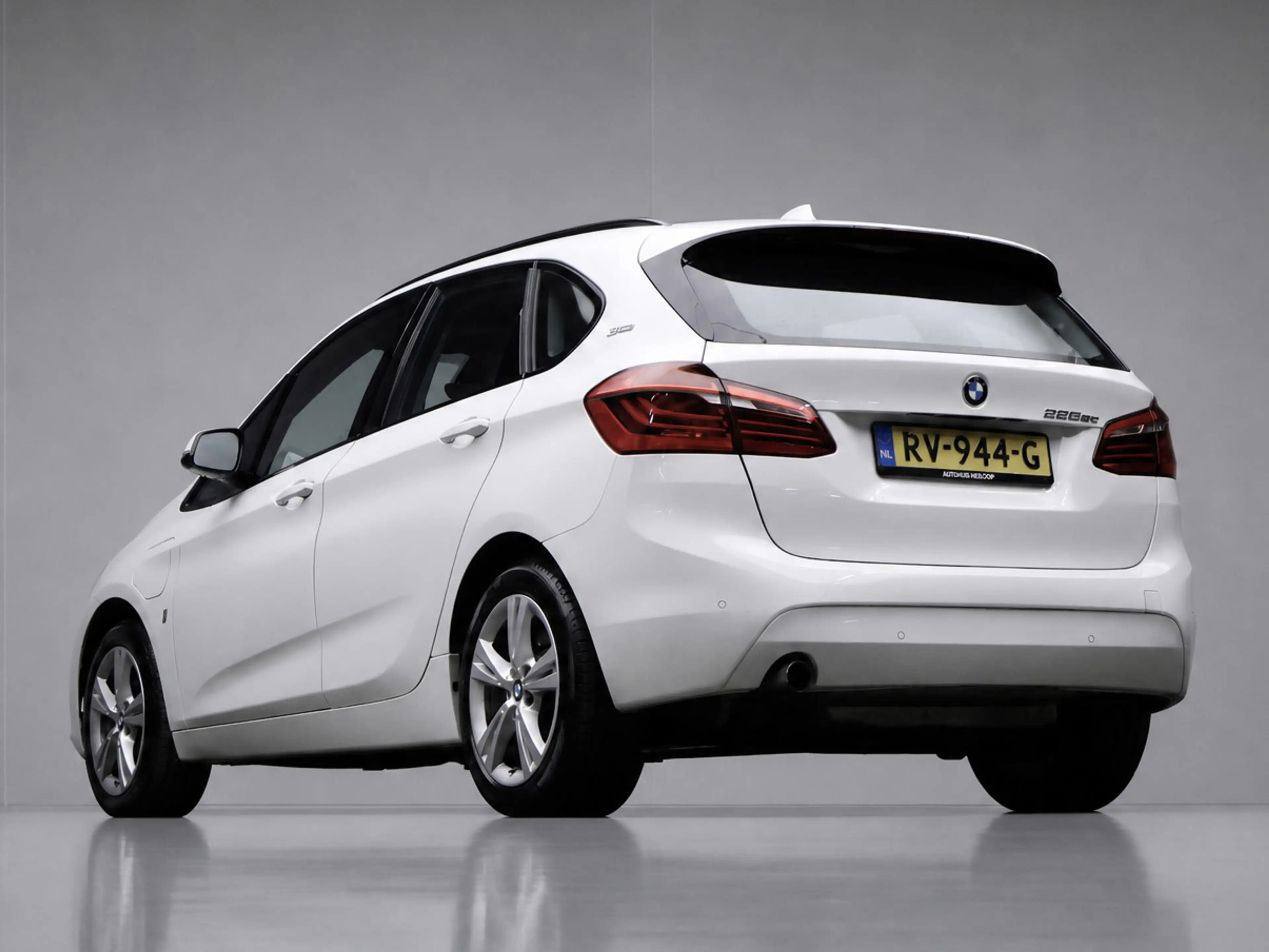 BMW 225 2-serie Active Tourer 225xe iPerformance Sport (NA — photo 3