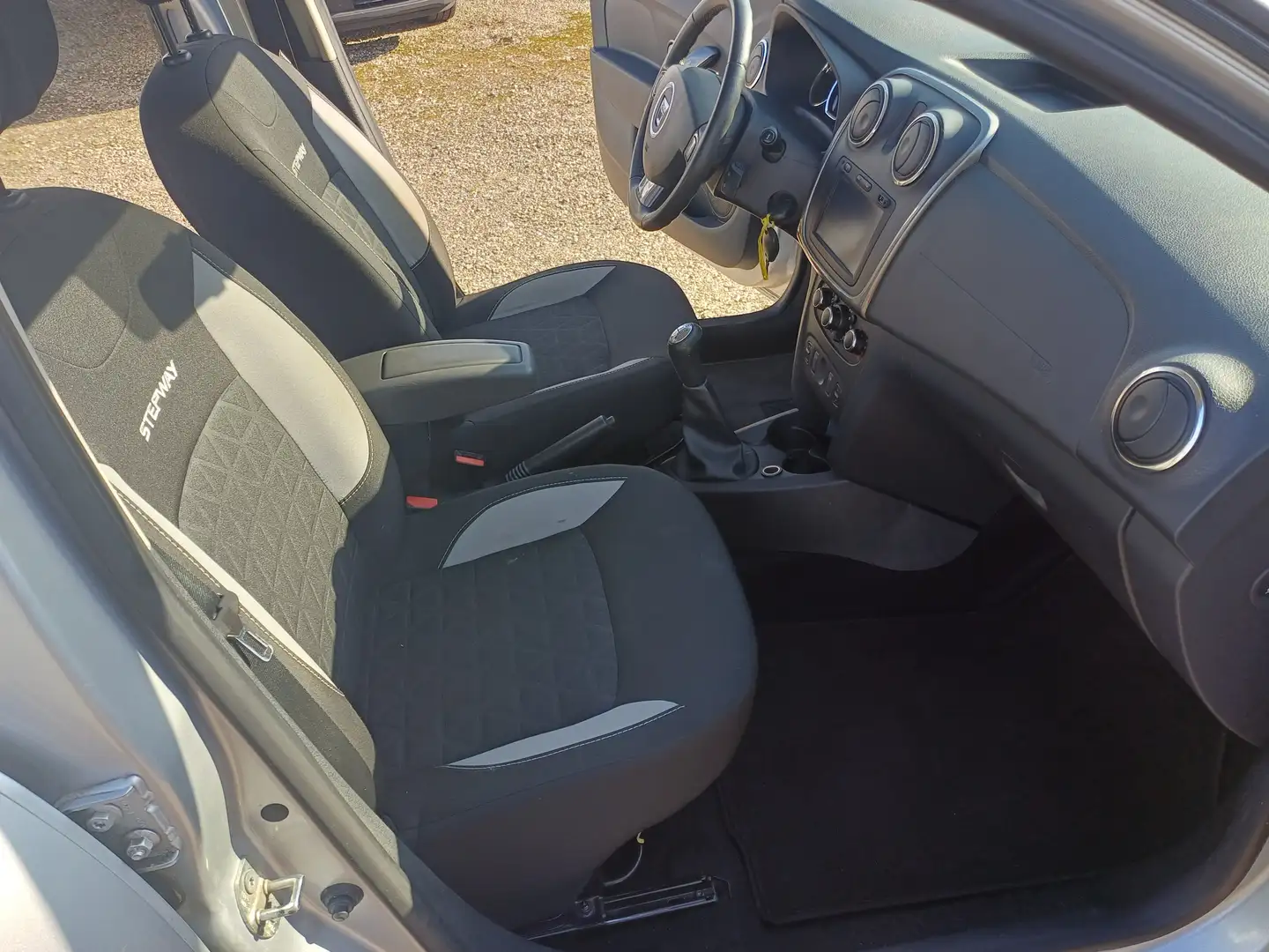 Dacia Sandero Stepway Prestige Grau - 1