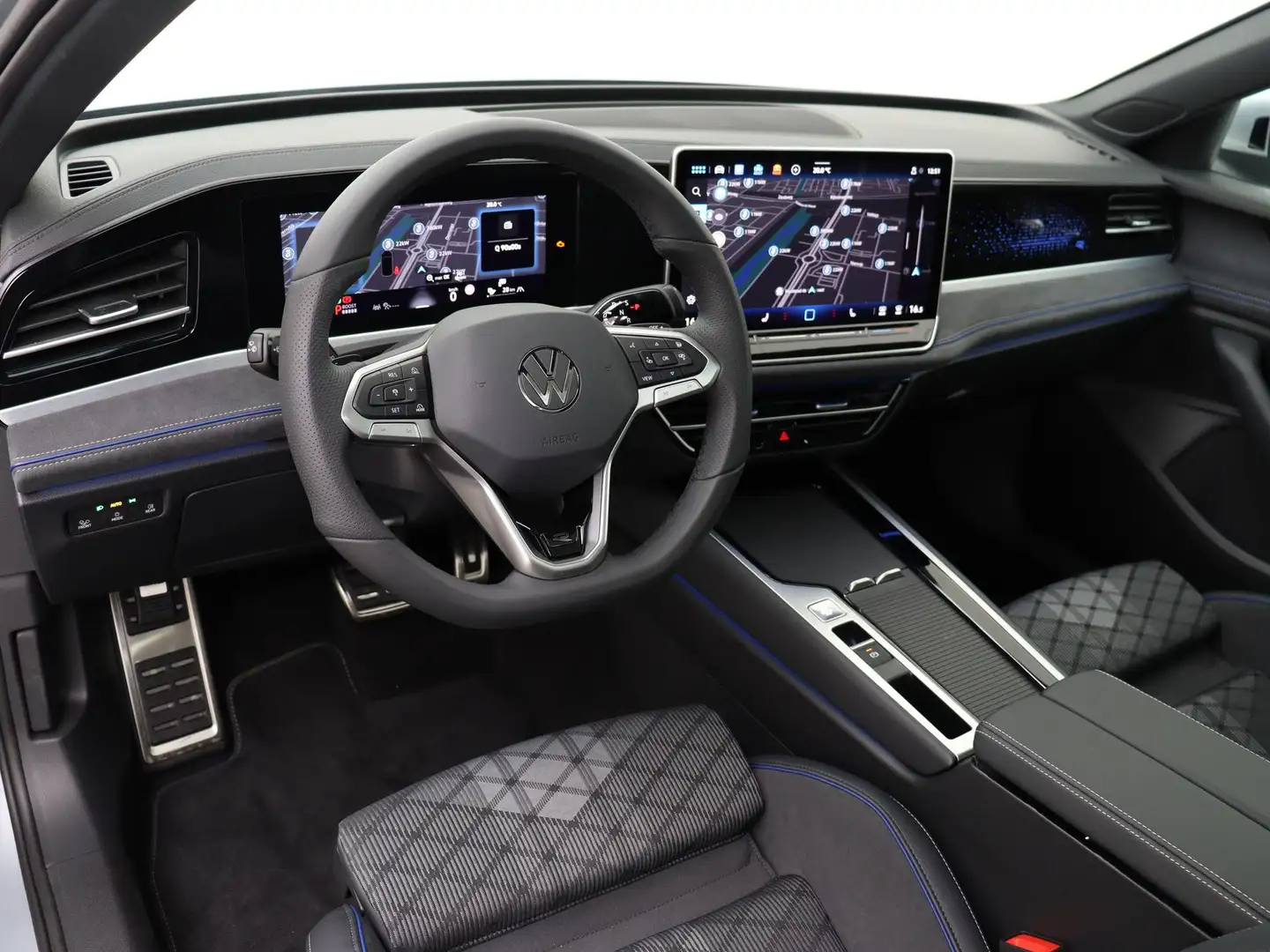 Volkswagen Passat Variant R-Line-Edition 1.5 eHybrid 200 kW / 272 pk Argent - 2