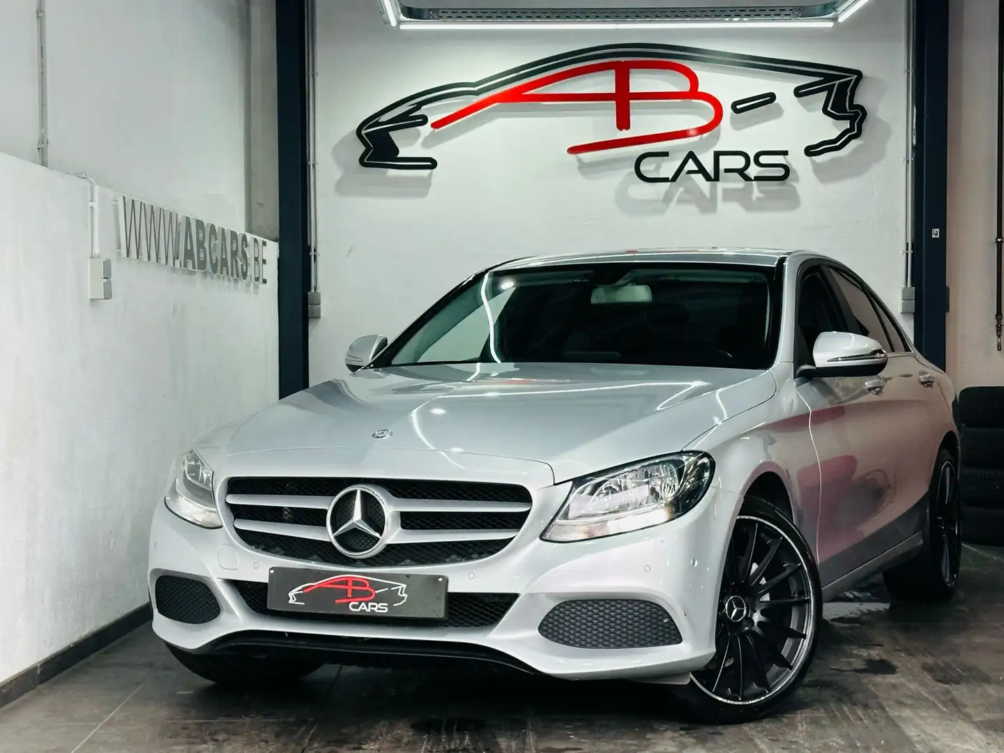 Mercedes-Benz C 180 d * GARANTIE 12 MOIS * look AMG * Grau - 2