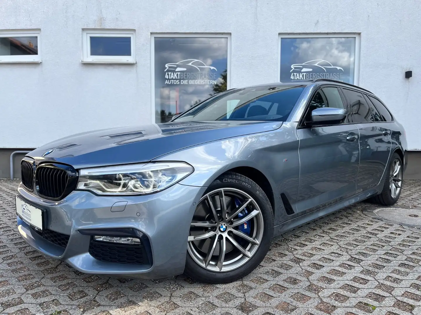 BMW 540 i xDrive Touring M-Paket Massage HUD ACC PANO Blau - 2