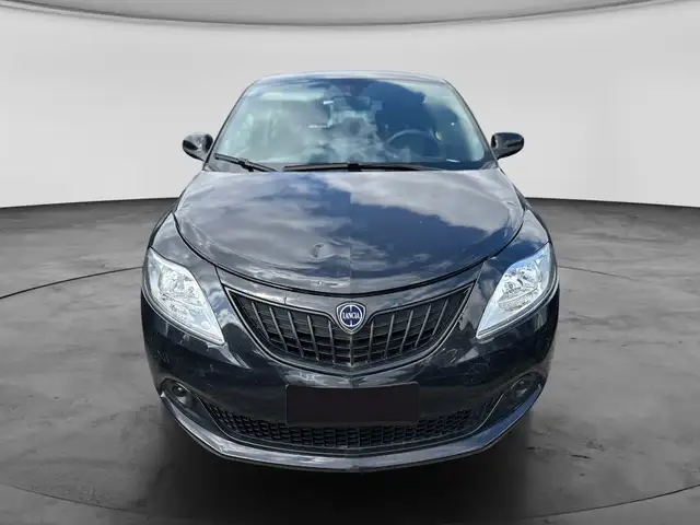 Lancia Ypsilon view 2