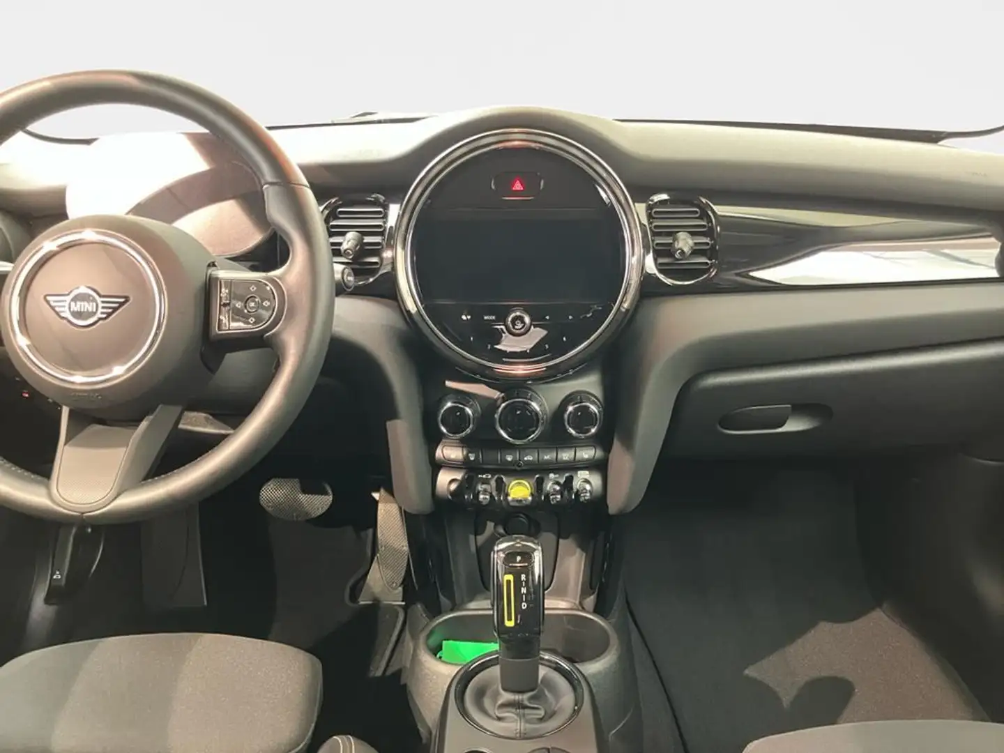 MINI Cooper SE Essential Trim Schwarz - 2