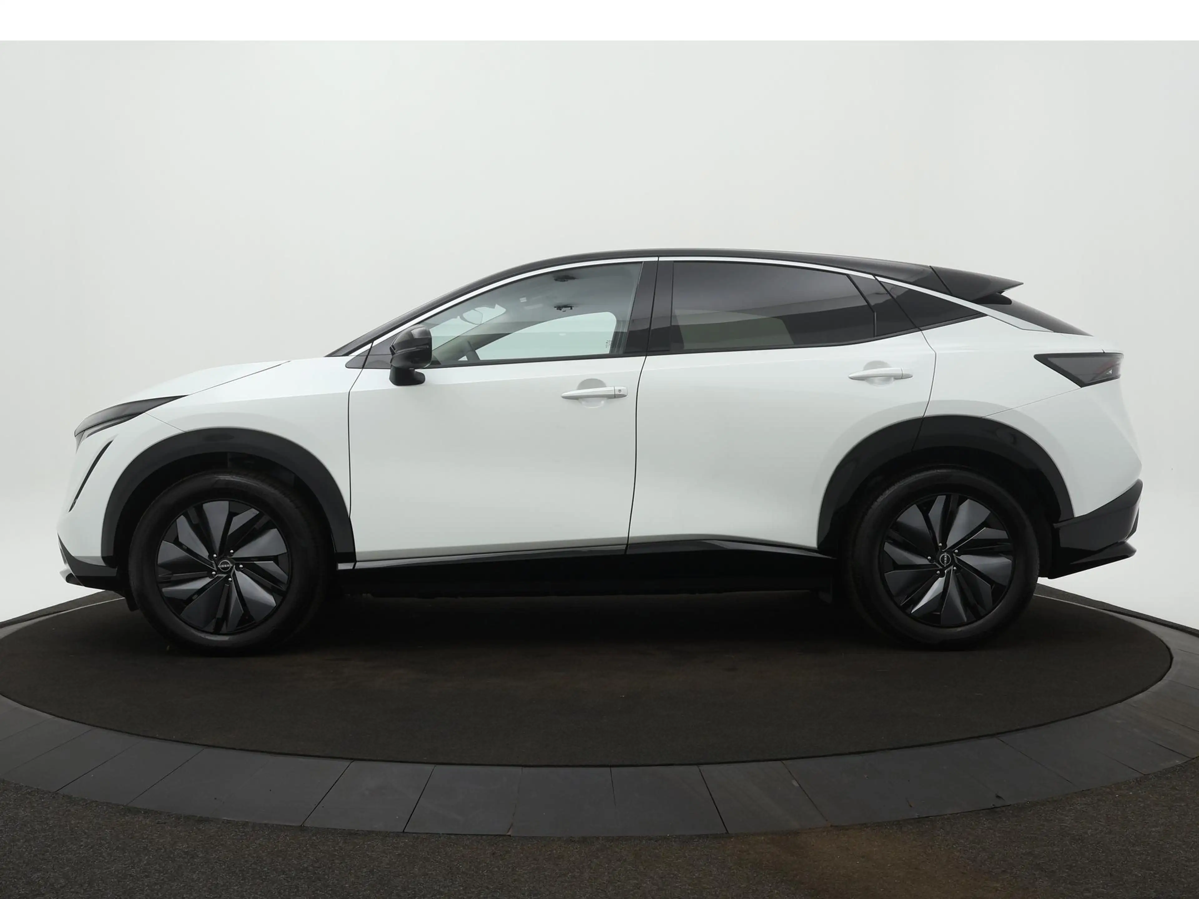 Nissan Ariya Advance 63 kWh | Adapt. Cruise | 360 Camera | Navi — photo 2