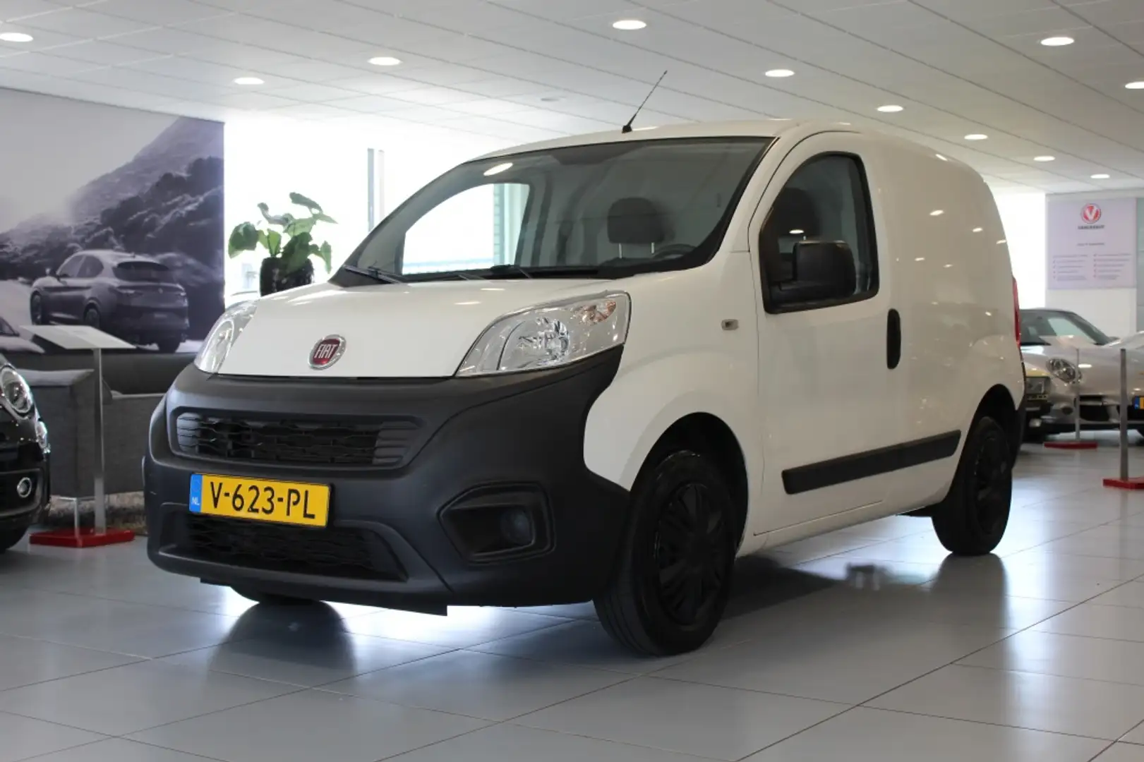 Fiat Fiorino 1.4 Fire/AIRCO/TREKHAAK/BLUETOOTH Wit - 2