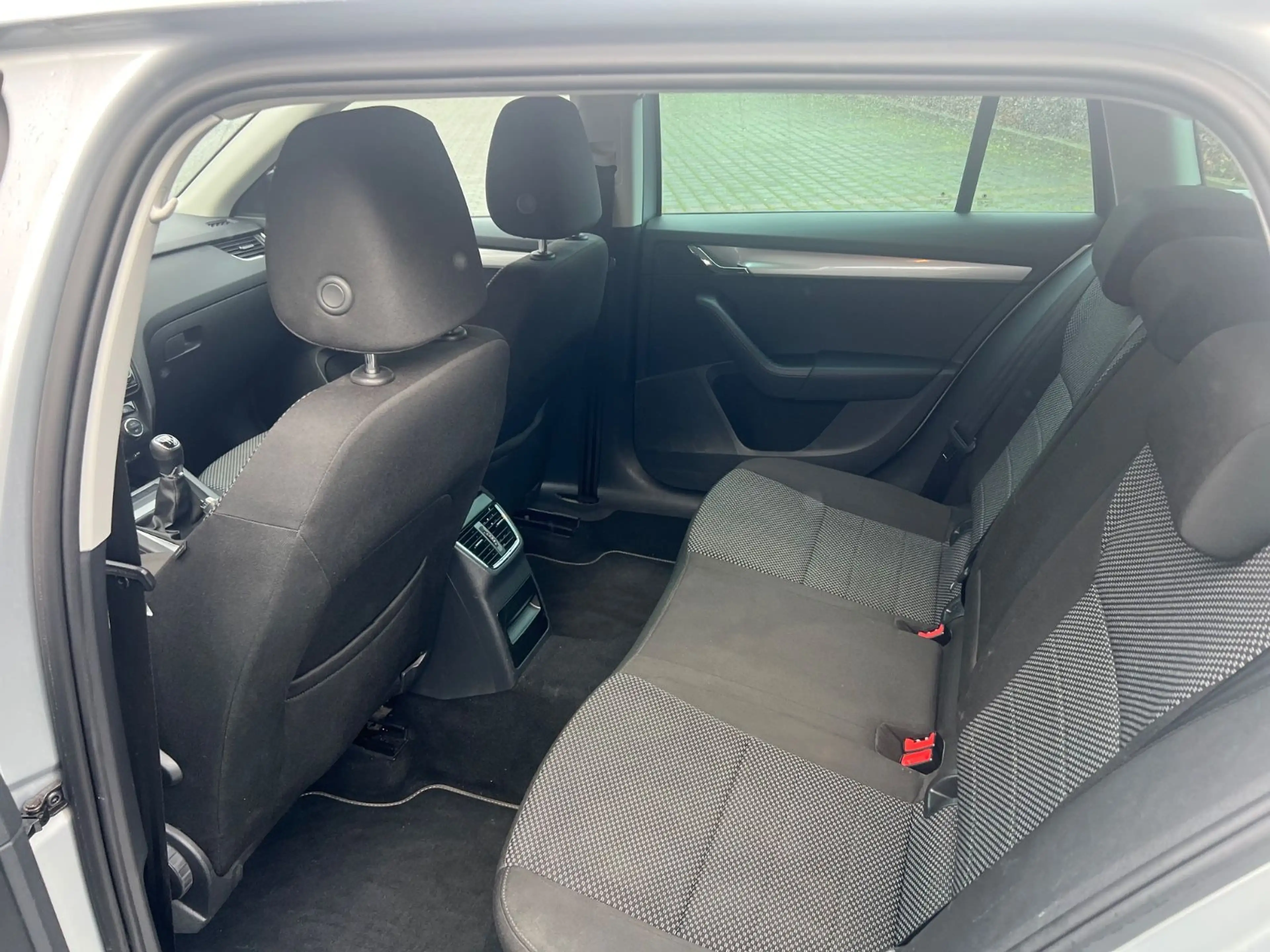 Skoda Octavia Combi Greenline — photo 10