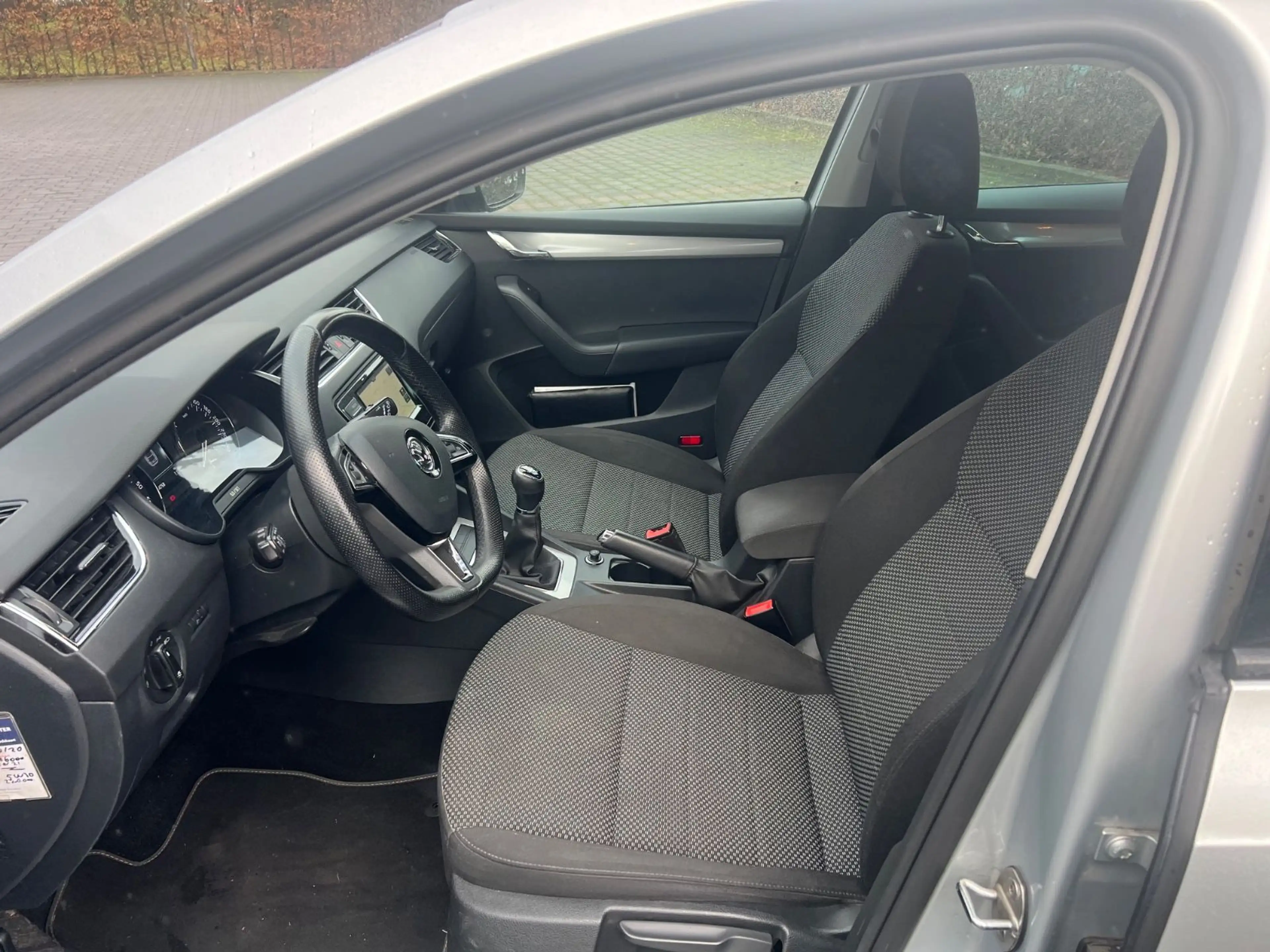 Skoda Octavia Combi Greenline — photo 11