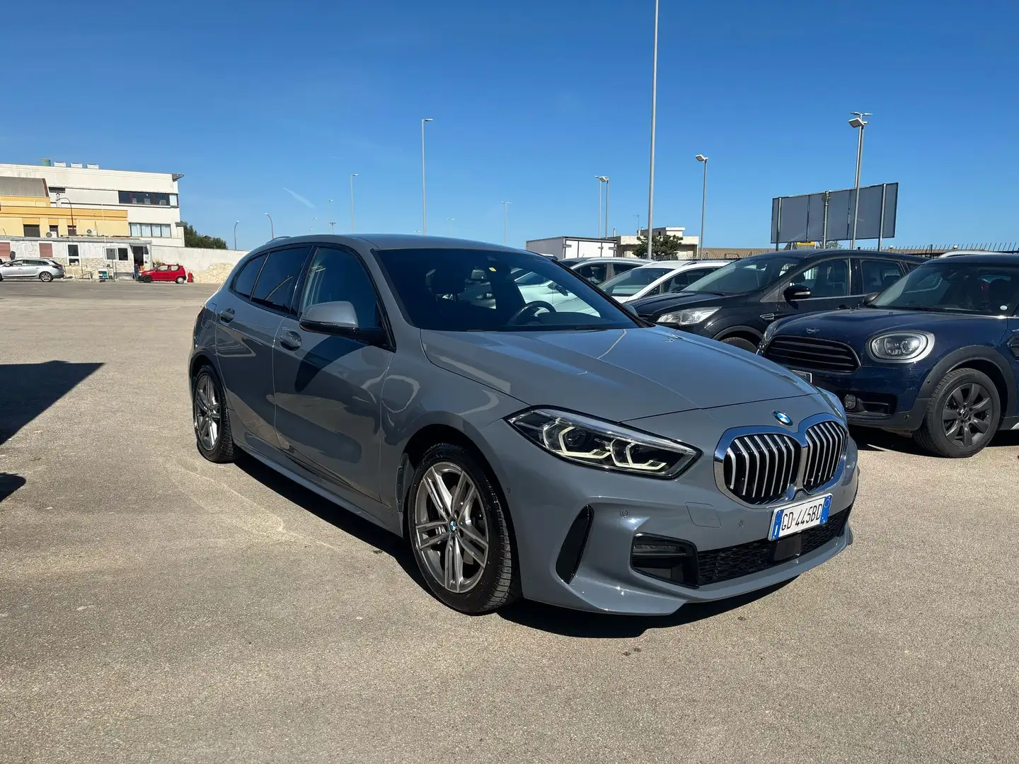 BMW 118 118d Msport auto Gris - 2