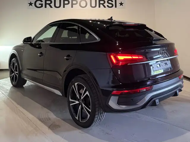 Audi Q5 view 4
