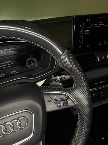 Audi Q5 view 14