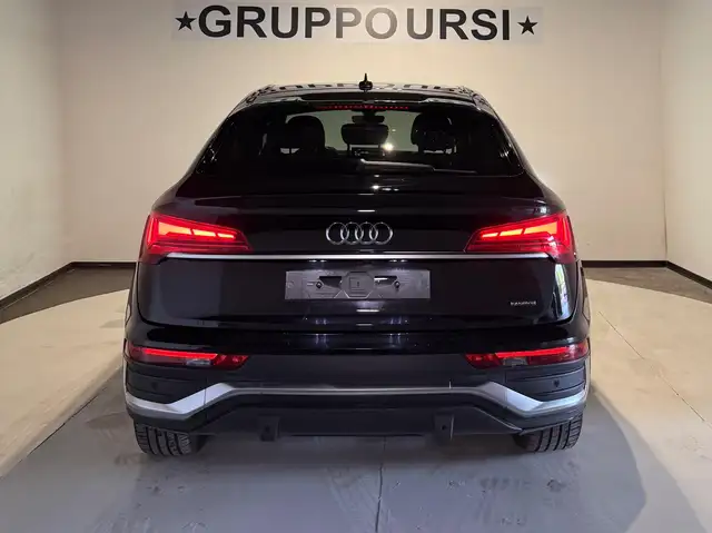 Audi Q5 view 6