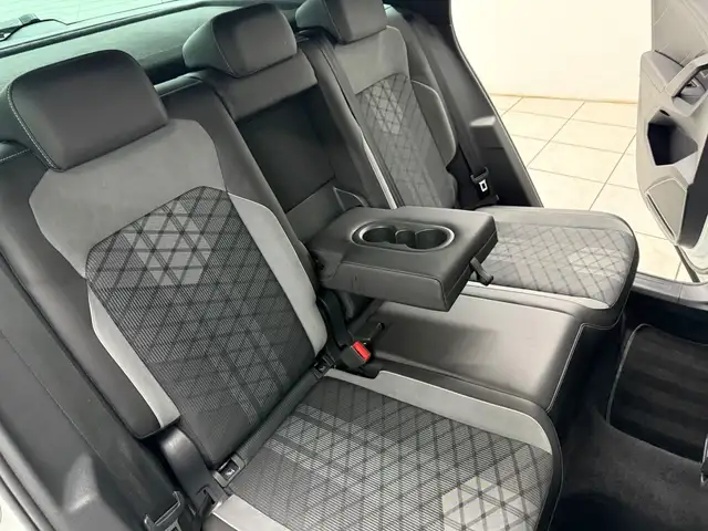 Volkswagen Tiguan view 14