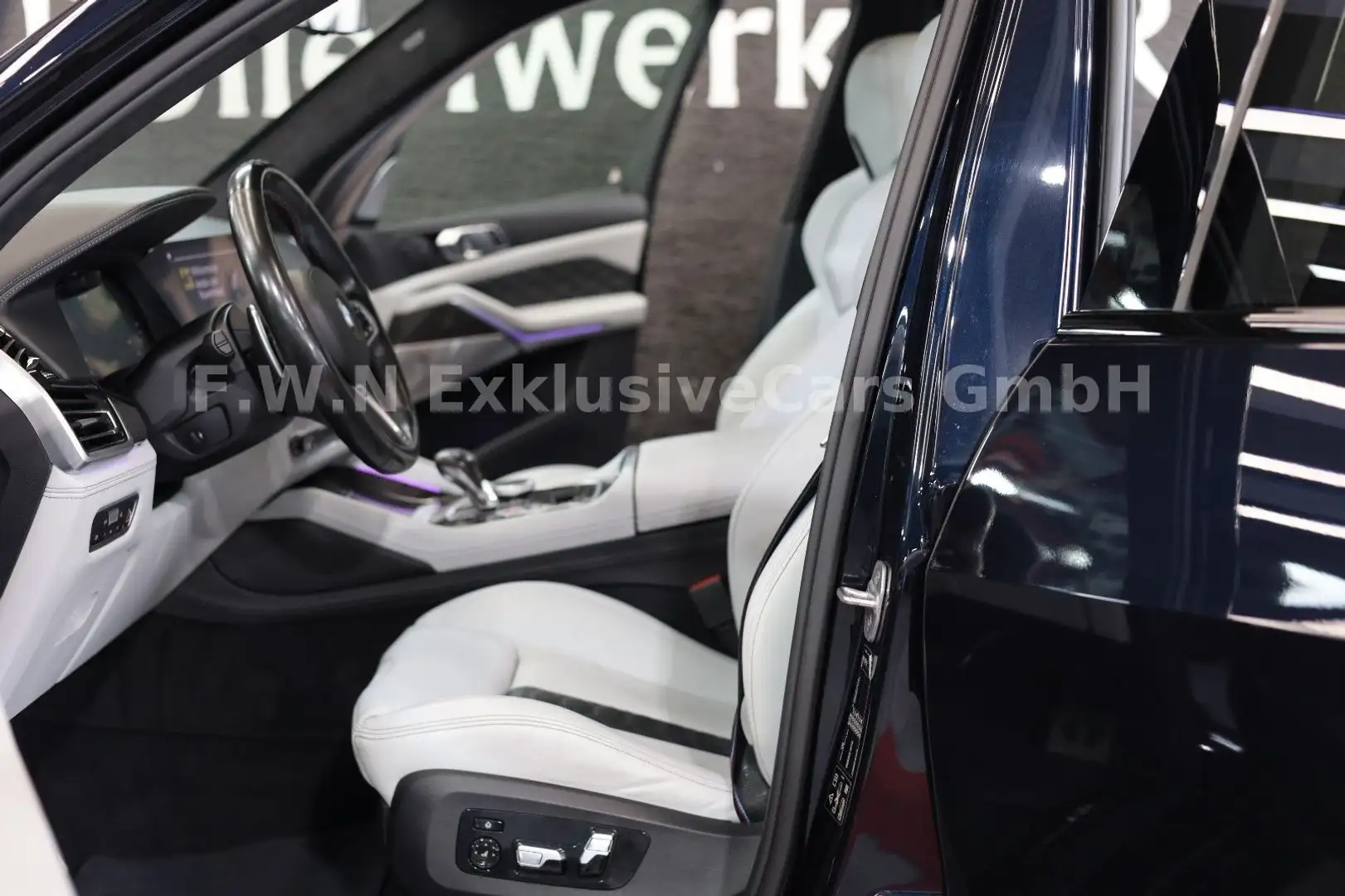 BMW X5 M Competition*Carbon*Massage*Laser*Display-K Noir - 2