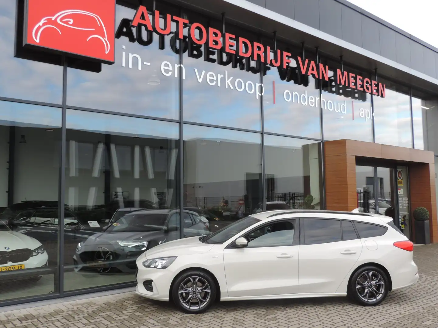 Ford Focus Wagon 1.0-T 125PK Hybrid ST Line Business | 1e Eig Bianco - 2