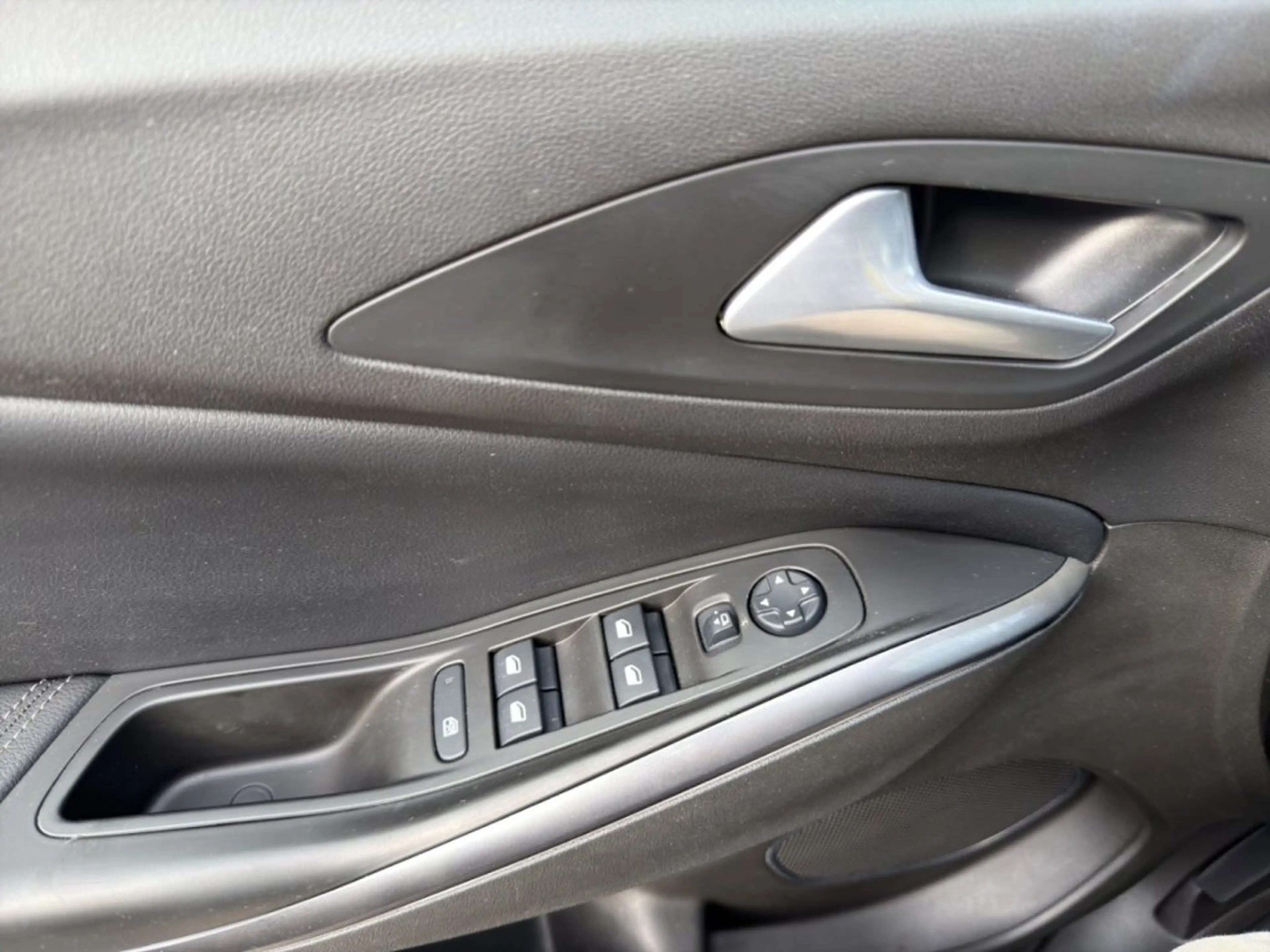 Opel Grandland X 1.5 CDTI Elegance 96KW MT6 — photo 15