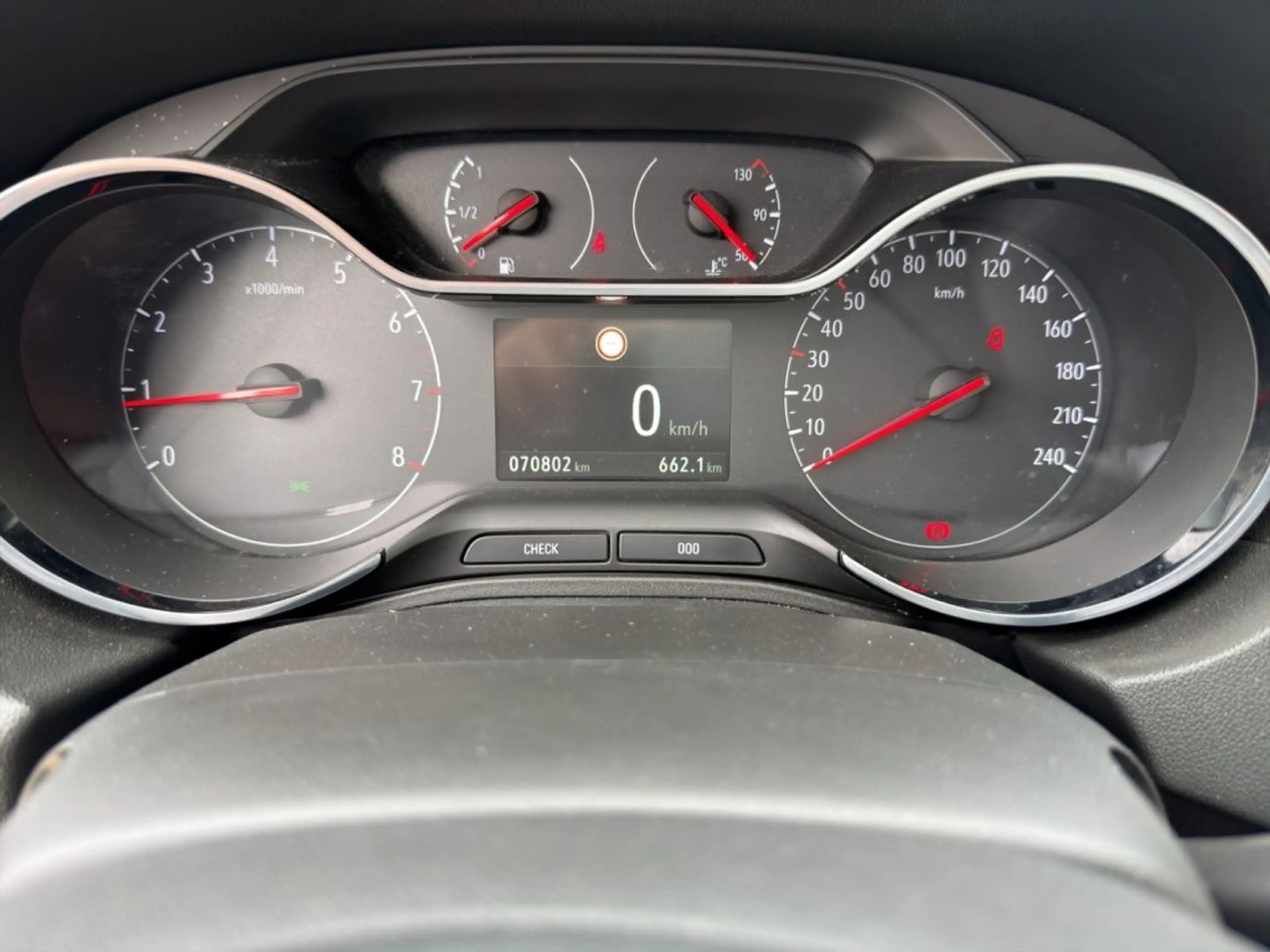 Opel Grandland X 1.5 CDTI Elegance 96KW MT6 — photo 14