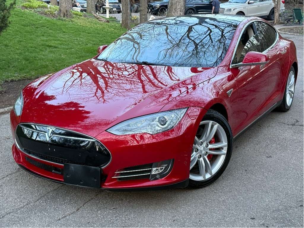 2015 Tesla Model S 85D