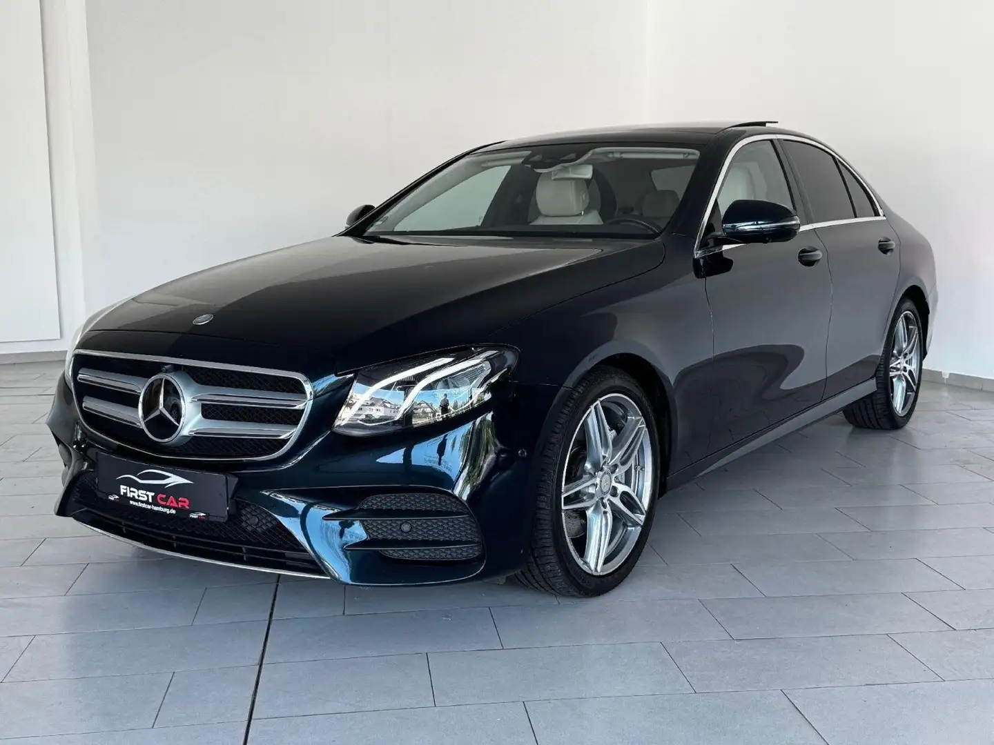 Mercedes-Benz E 220 d AMG-Line|PANO|WIDESCR|LED|SITZKILMA|360°| Grün - 1