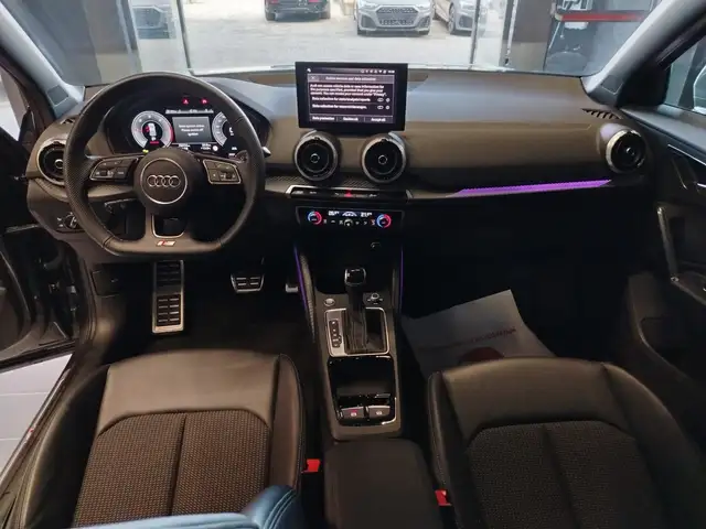Audi Q2 view 10