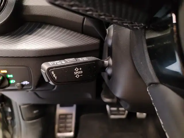 Audi Q2 view 12