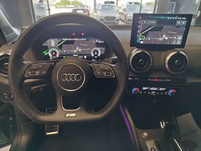 Audi Q2 view 13