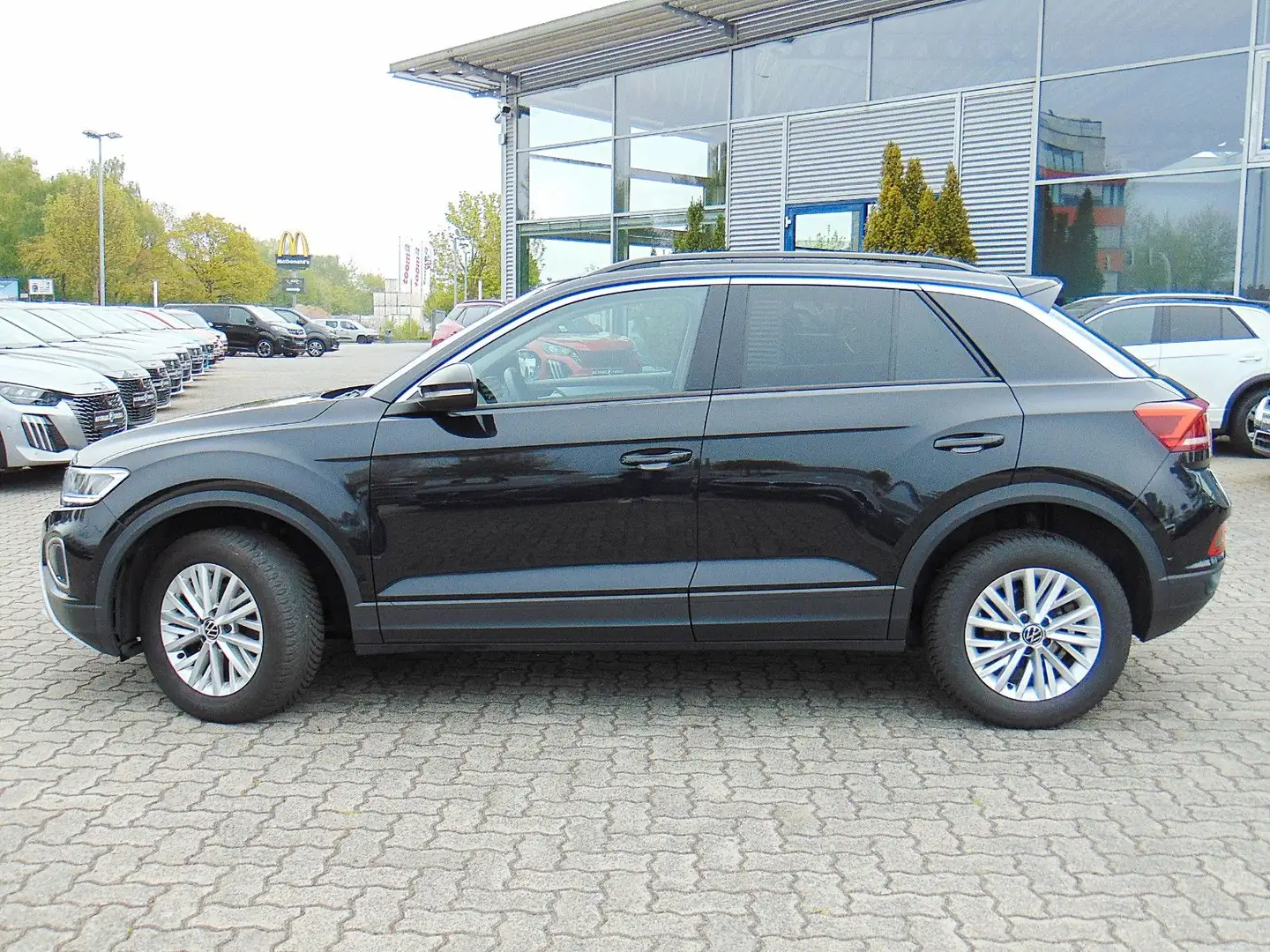 Volkswagen T-Roc 1.0 TSI Life - Virtual - Sitzhzg - LED - Schwarz - 2