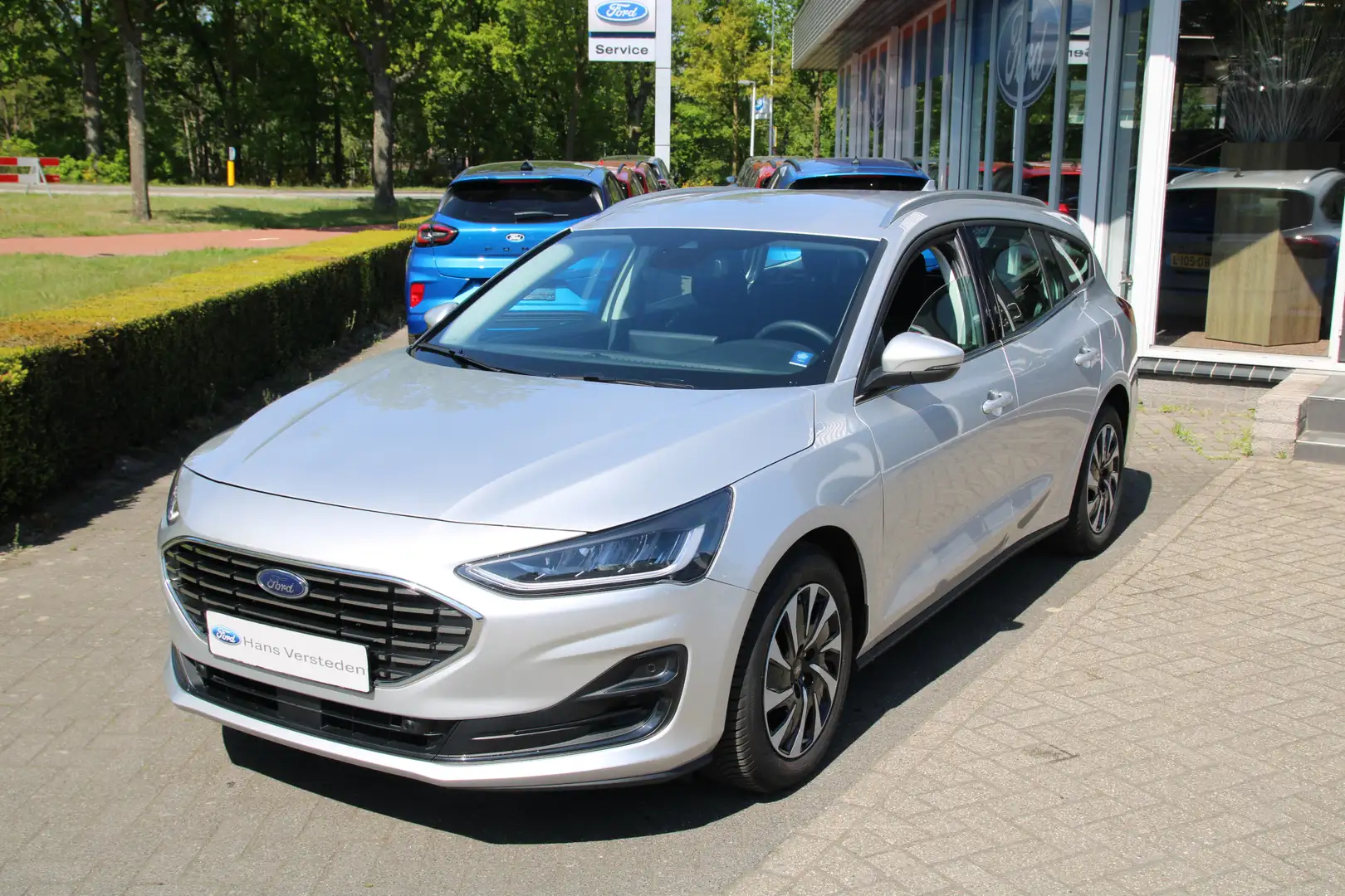 Ford Focus Wagon 1.0 EcoBoost 125 PK Hybrid AUTOMAAT Titanium Grijs - 1