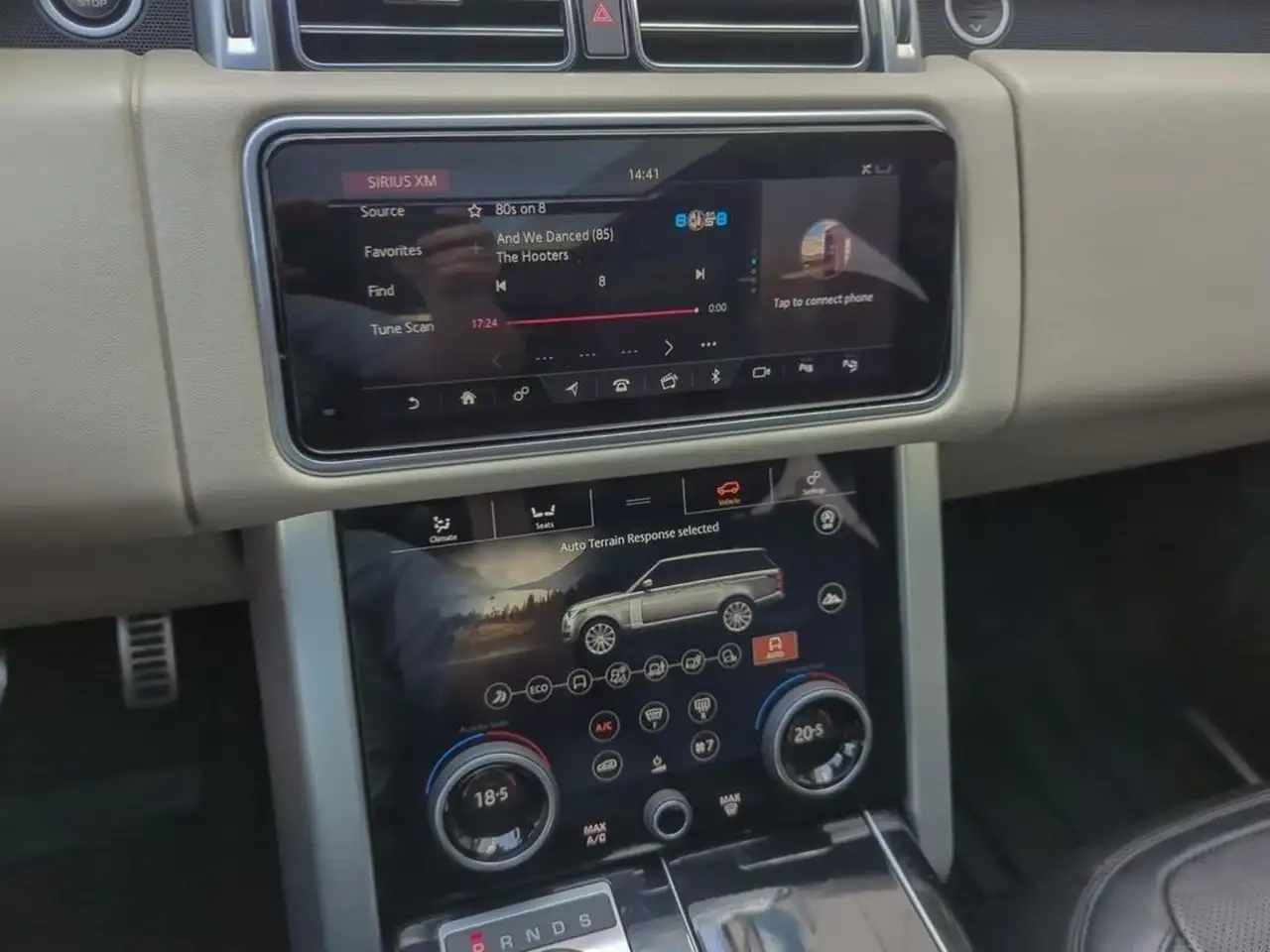 Land Rover Range Rover photo Land Rover Range Rover