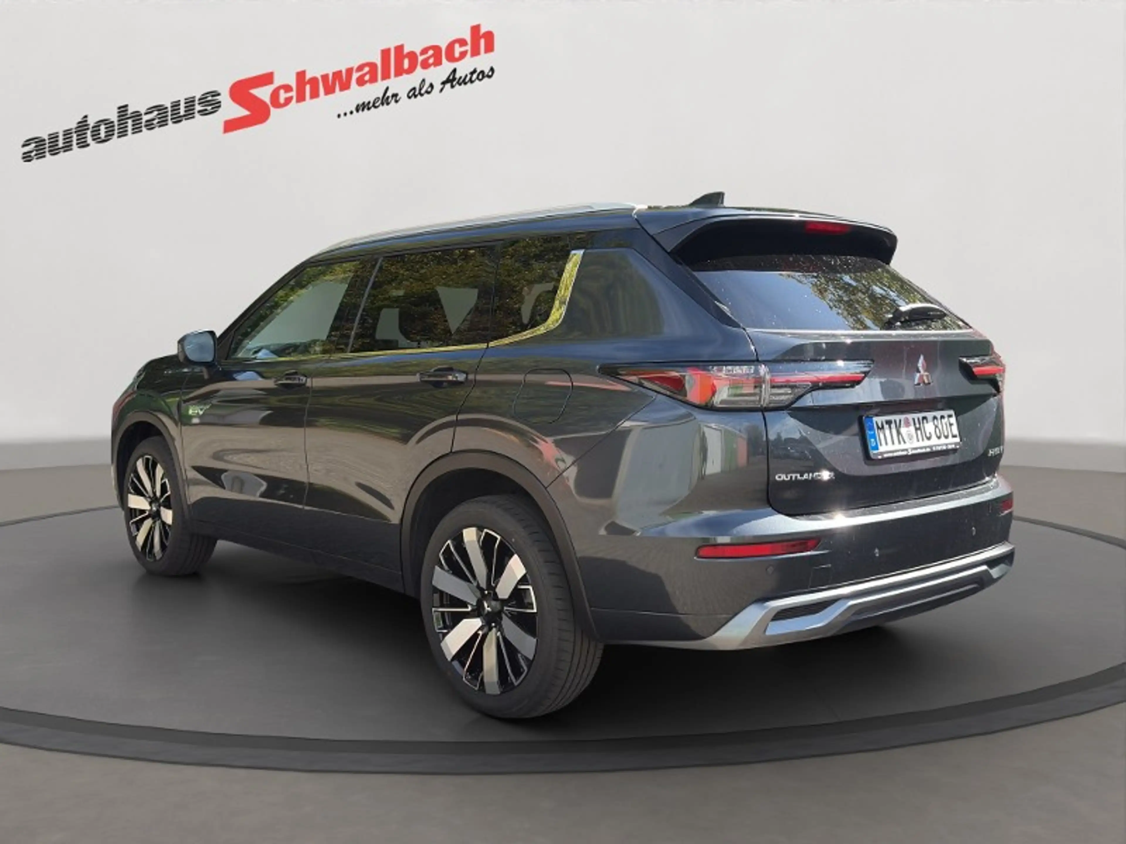 Mitsubishi Outlander 2.4L PHEV TOP, Sterbefall, anthrazith — photo 4