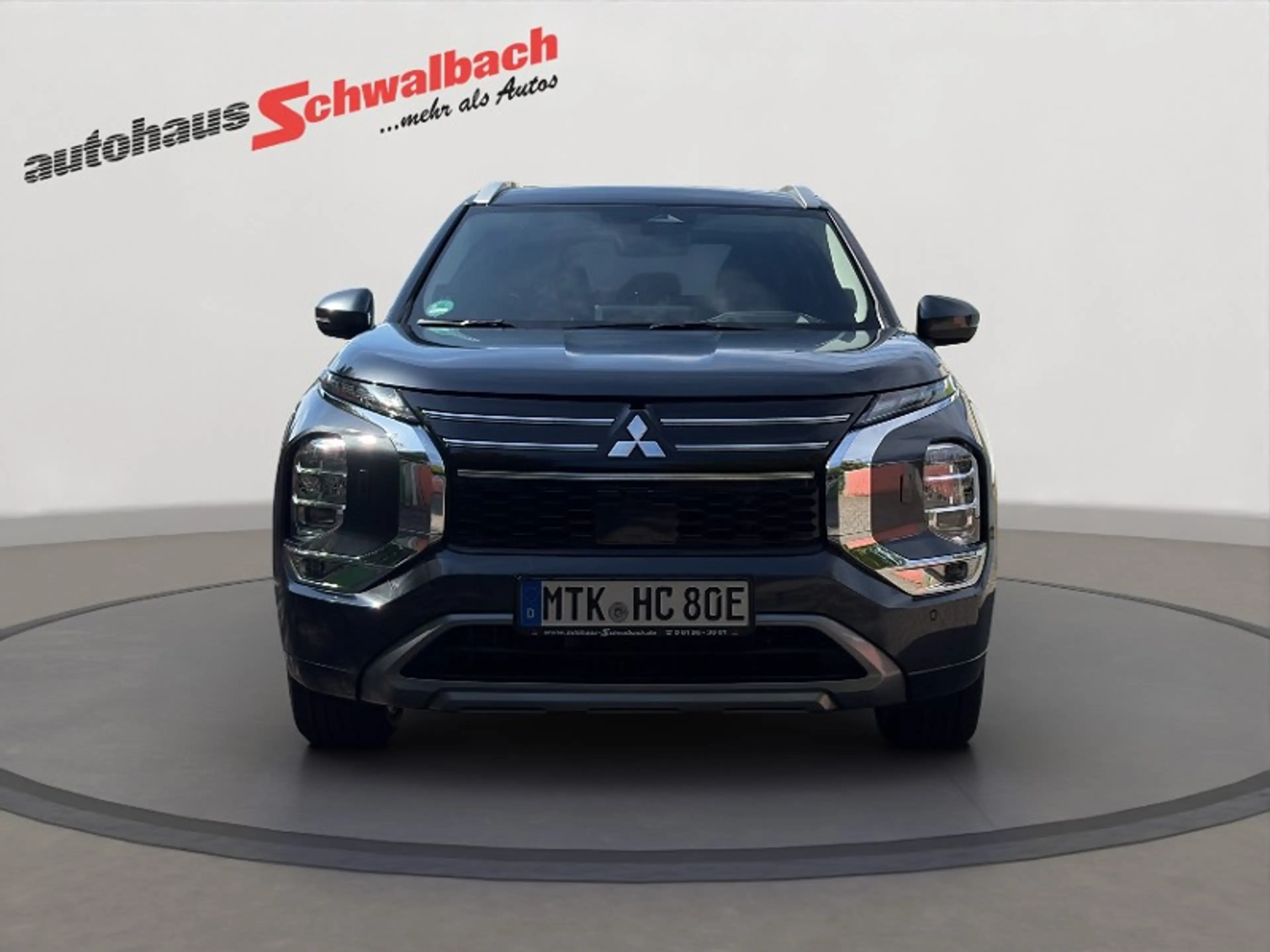 Mitsubishi Outlander 2.4L PHEV TOP, Sterbefall, anthrazith — photo 9