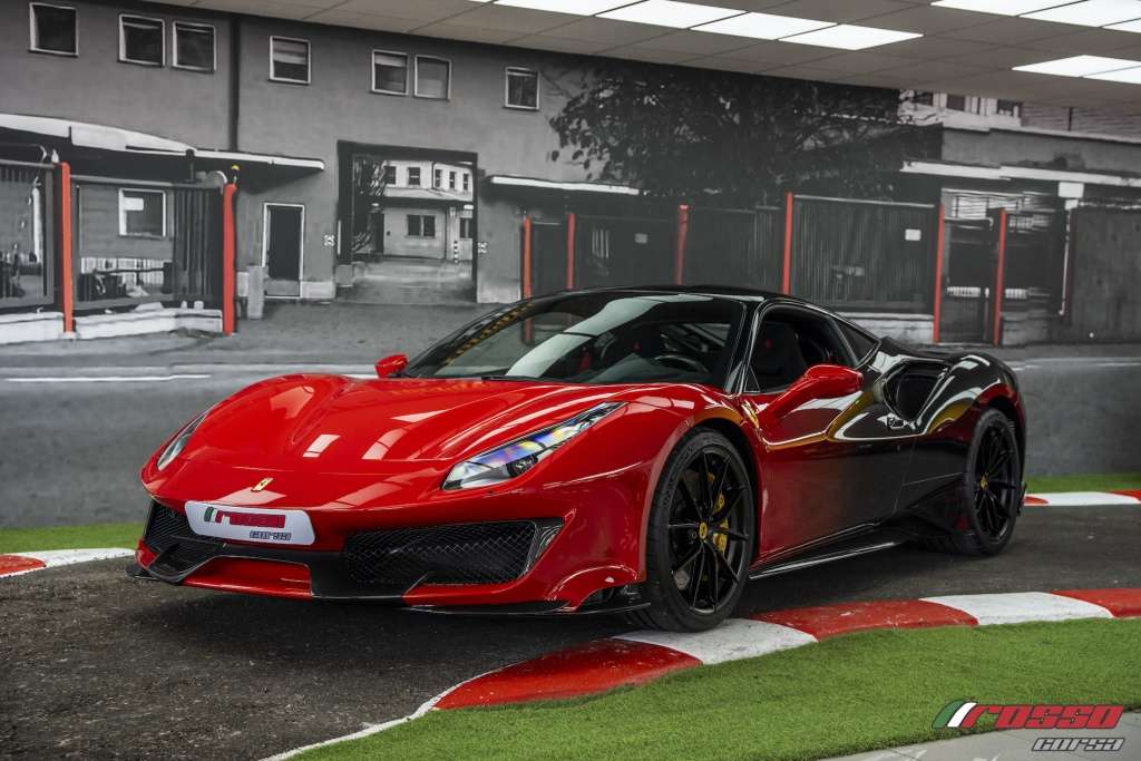 Ferrari 488 Pista - foto 1