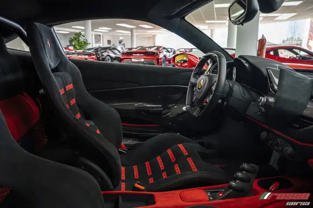 Ferrari 488 Pista view 13