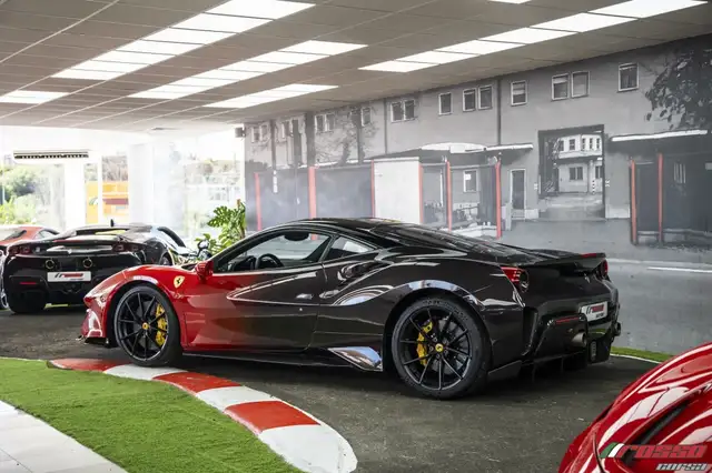 Ferrari 488 Pista view 7