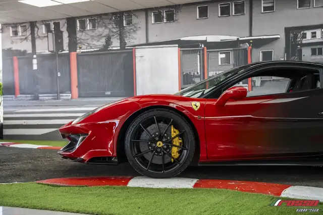 Ferrari 488 Pista view 5