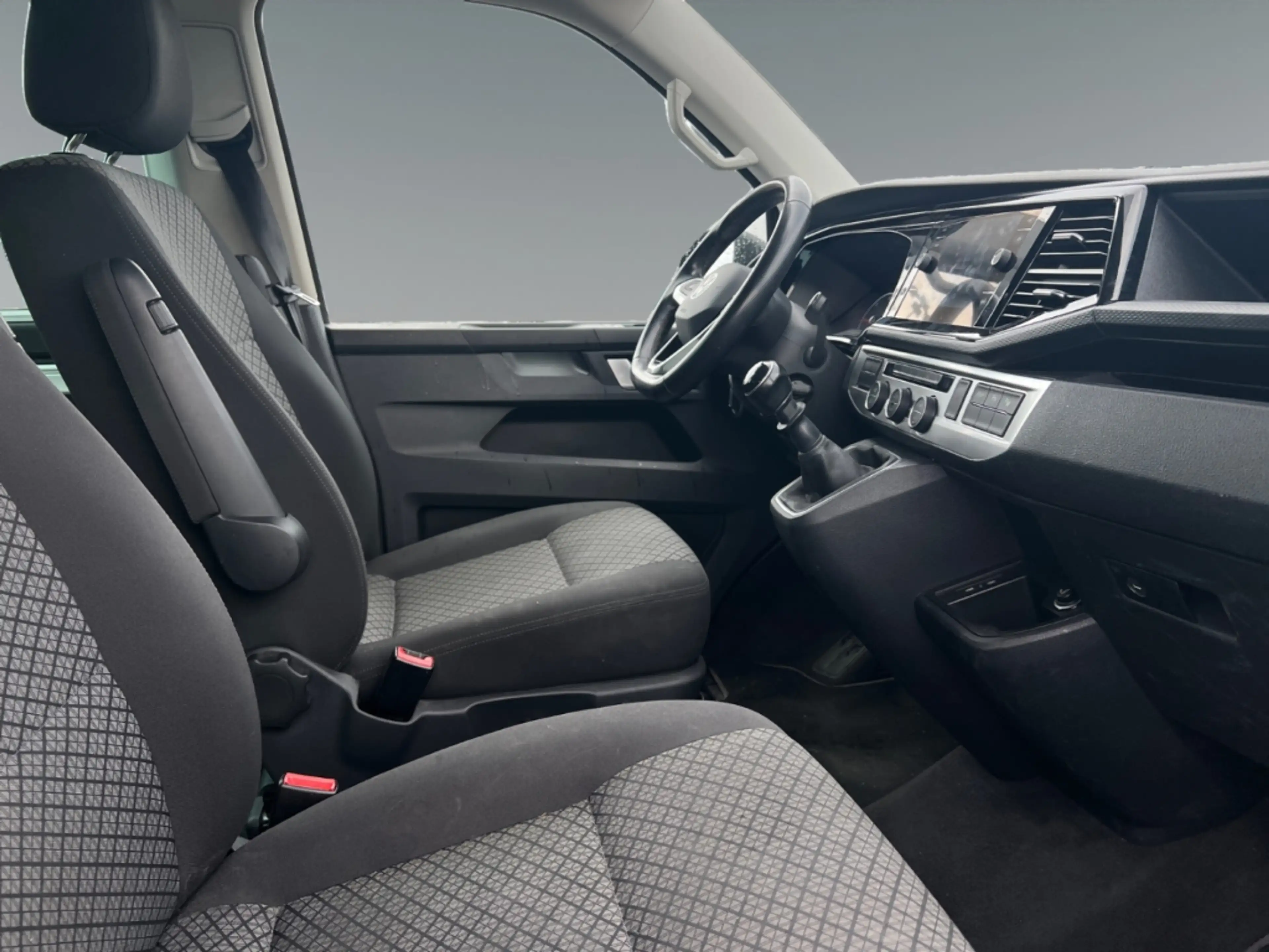 Volkswagen T6.1 Multivan FWD AHK-abnehmbar Navi Apple CarPlay Android Auto — photo 7