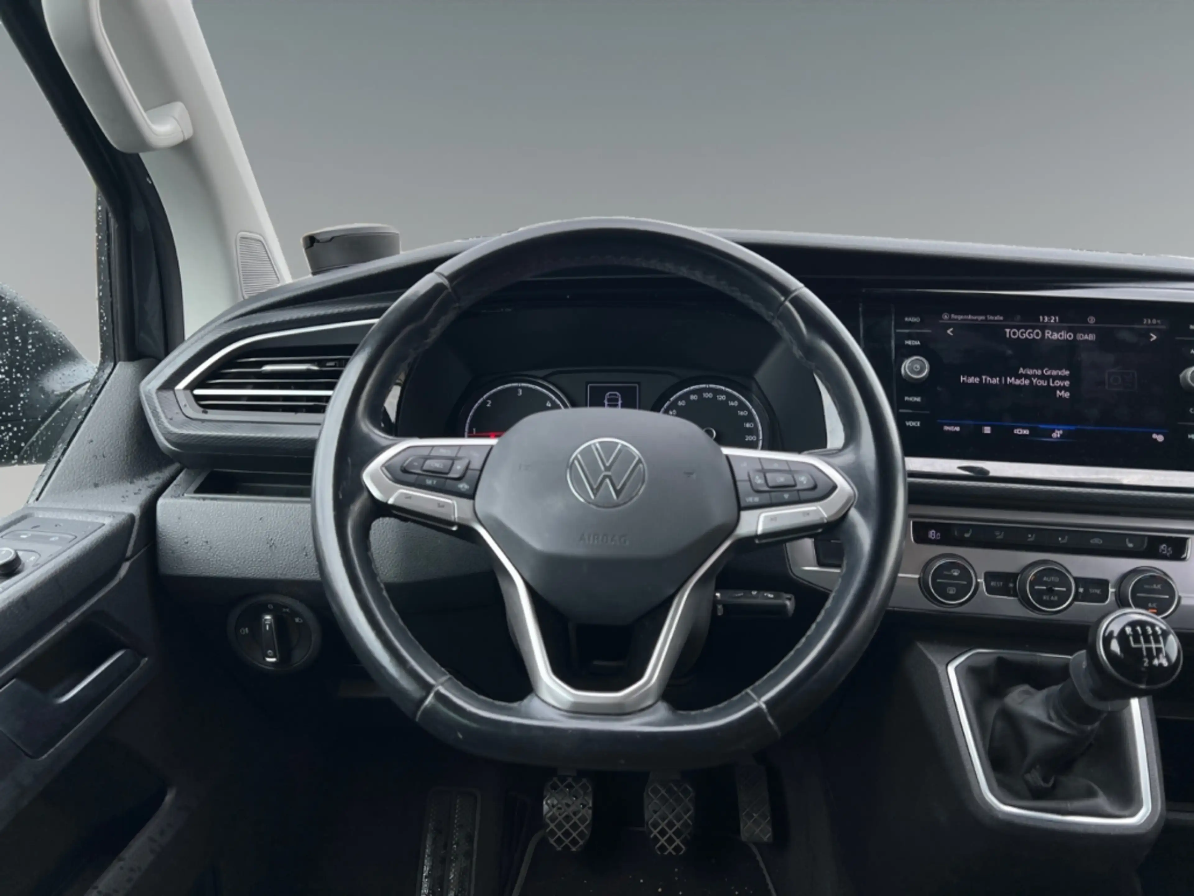 Volkswagen T6.1 Multivan FWD AHK-abnehmbar Navi Apple CarPlay Android Auto — photo 3