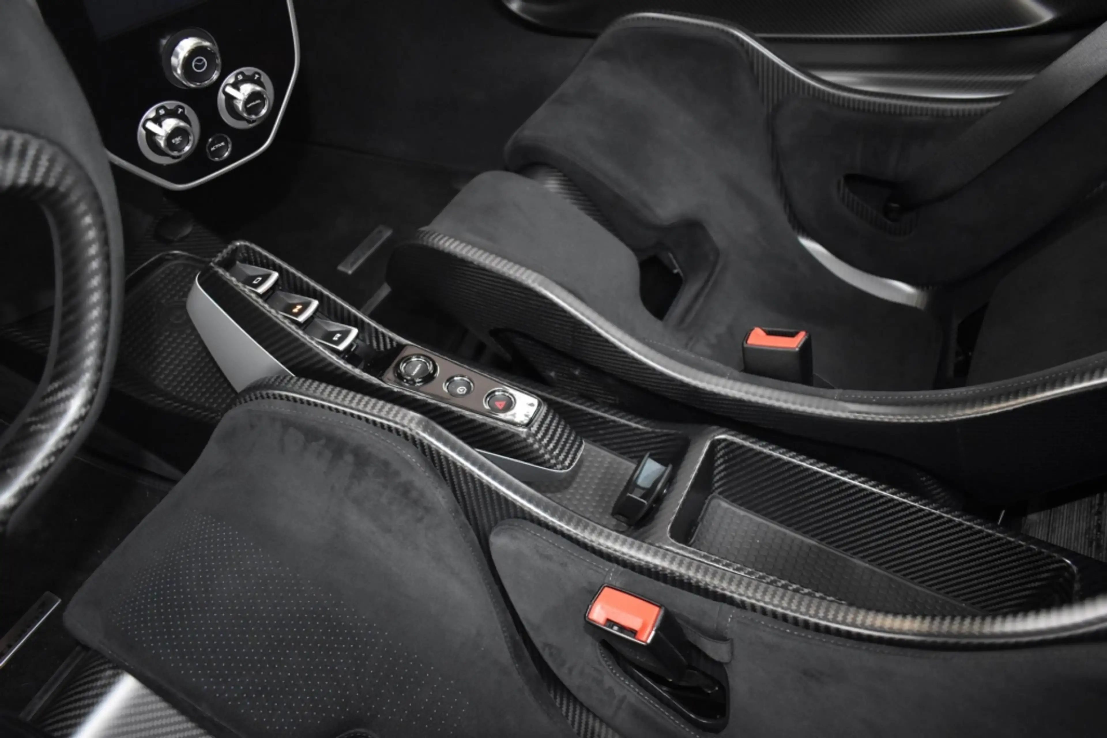 McLaren Senna Lifting Kamera Soundsystem CeramicBremsen — photo 12