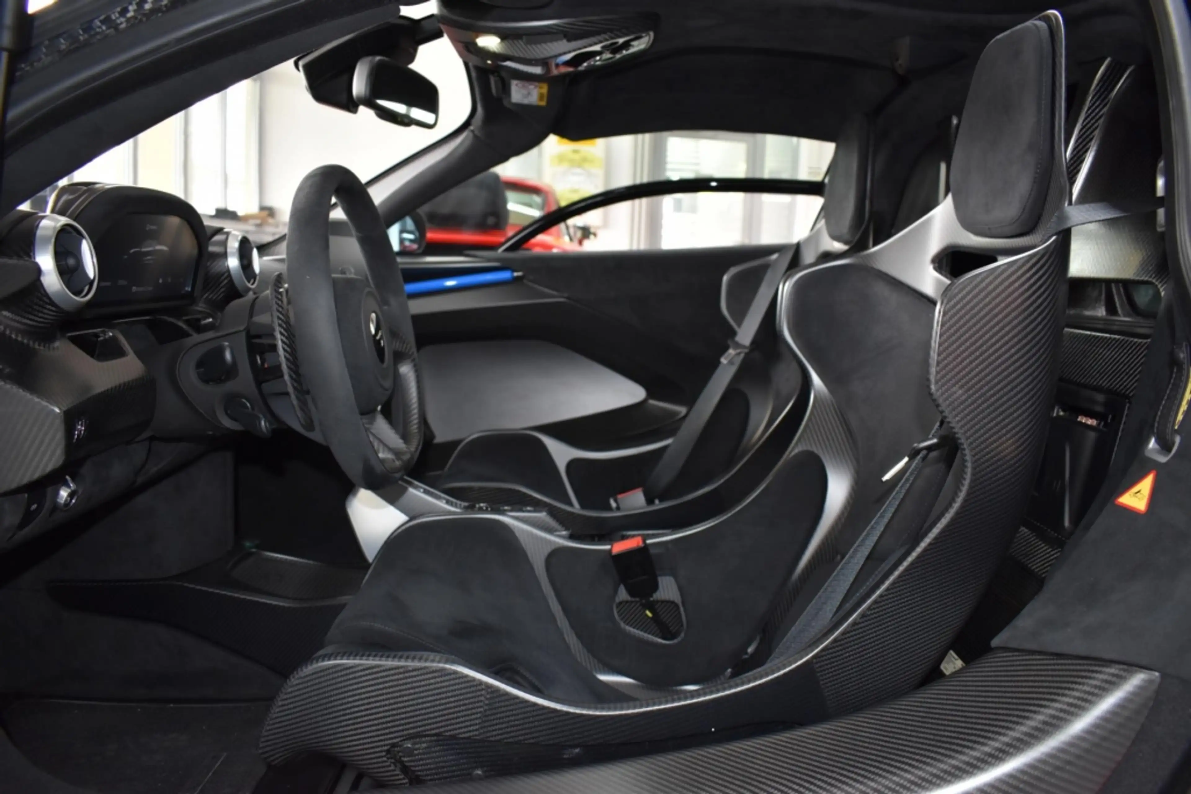 McLaren Senna Lifting Kamera Soundsystem CeramicBremsen — photo 11