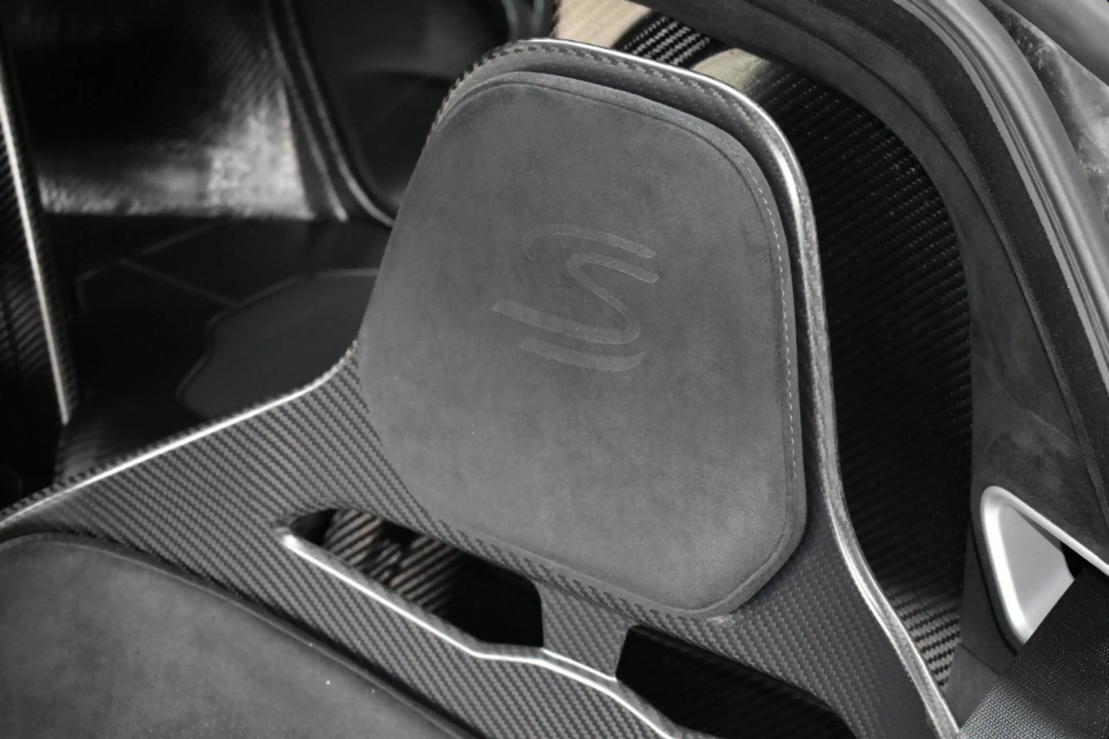 McLaren Senna Lifting Kamera Soundsystem CeramicBremsen — photo 13
