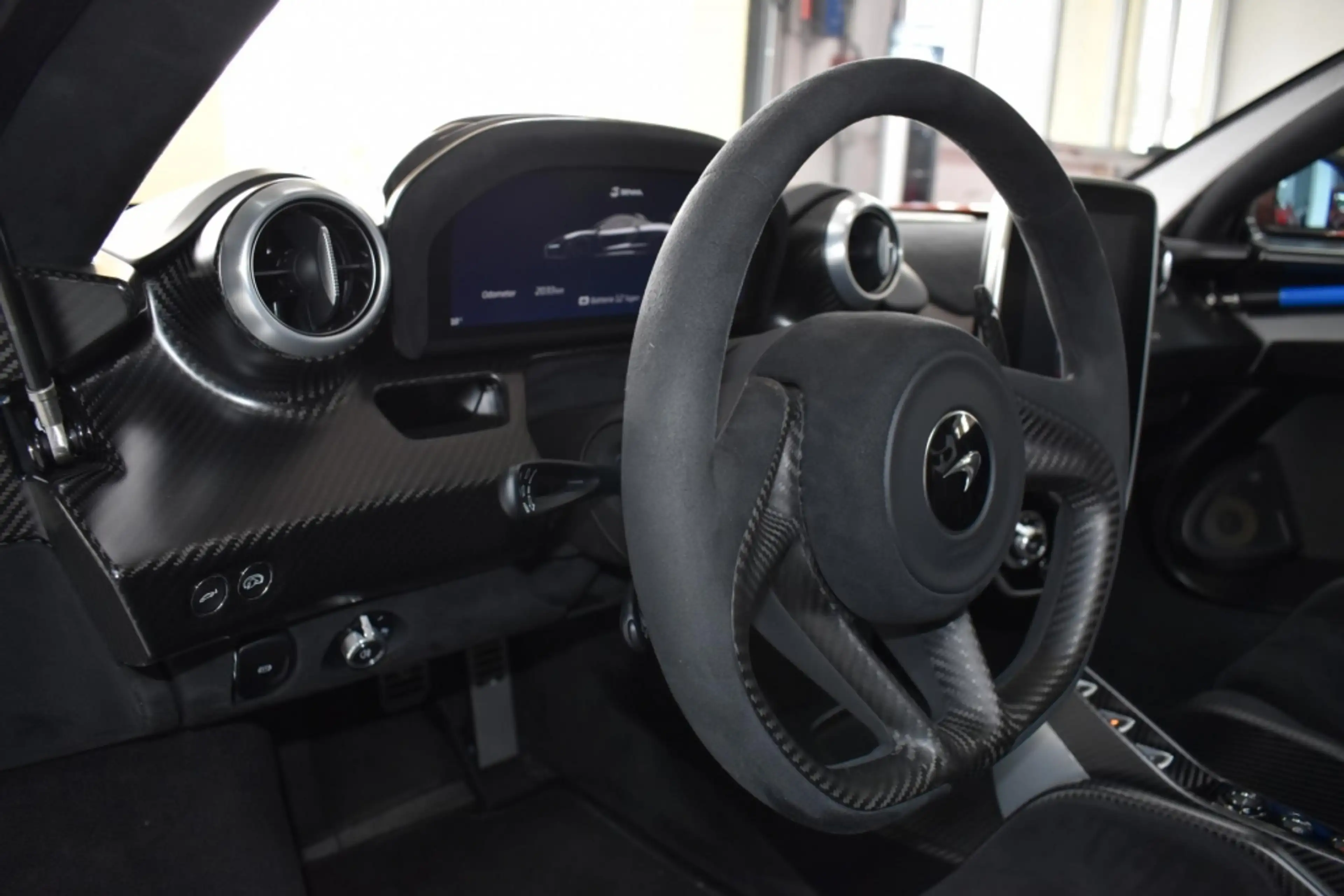 McLaren Senna Lifting Kamera Soundsystem CeramicBremsen — photo 10