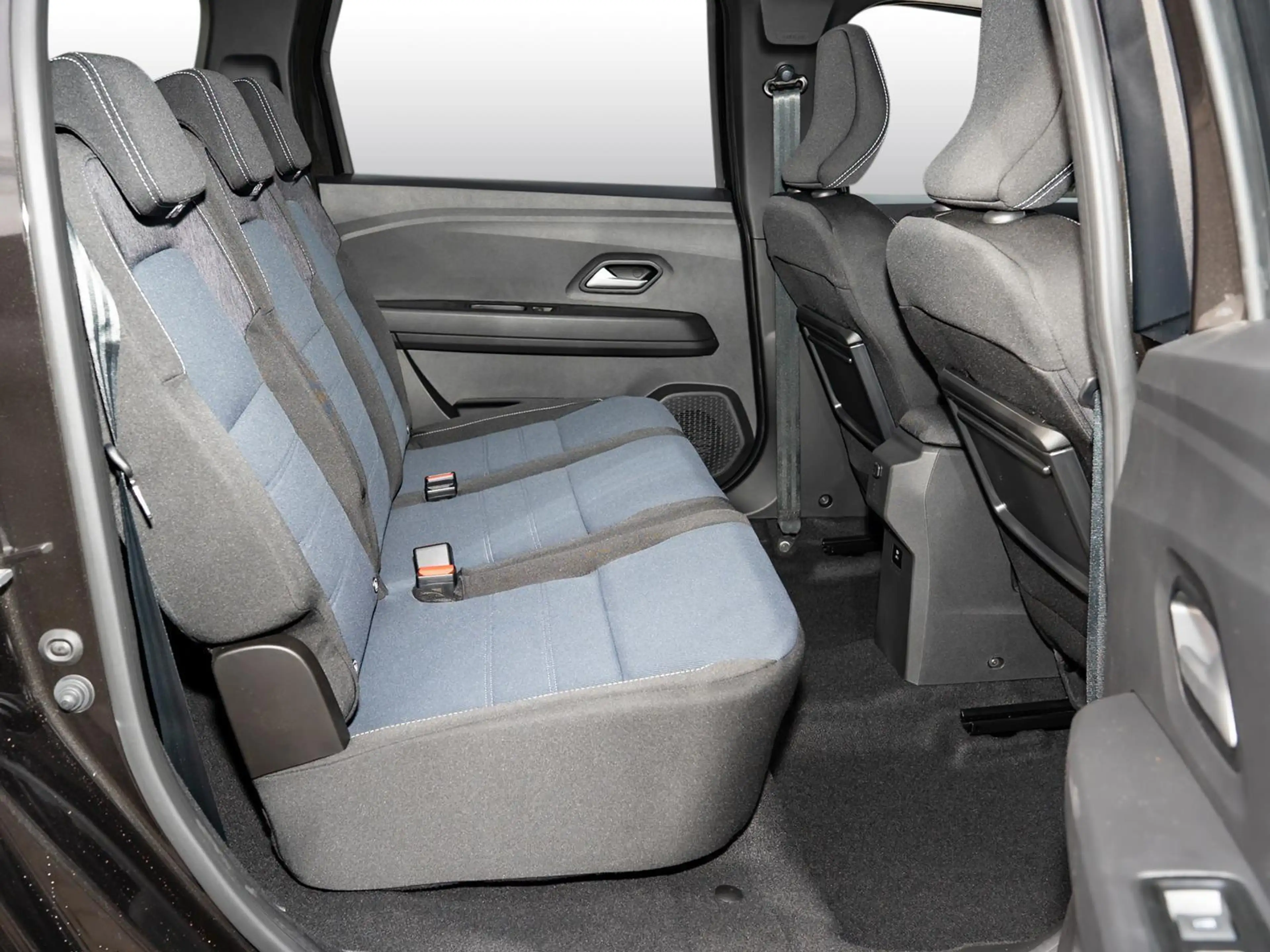 Dacia Jogger Journey hybrid 155 NAVI SHZ PDC KLIMA BT ZV — photo 4