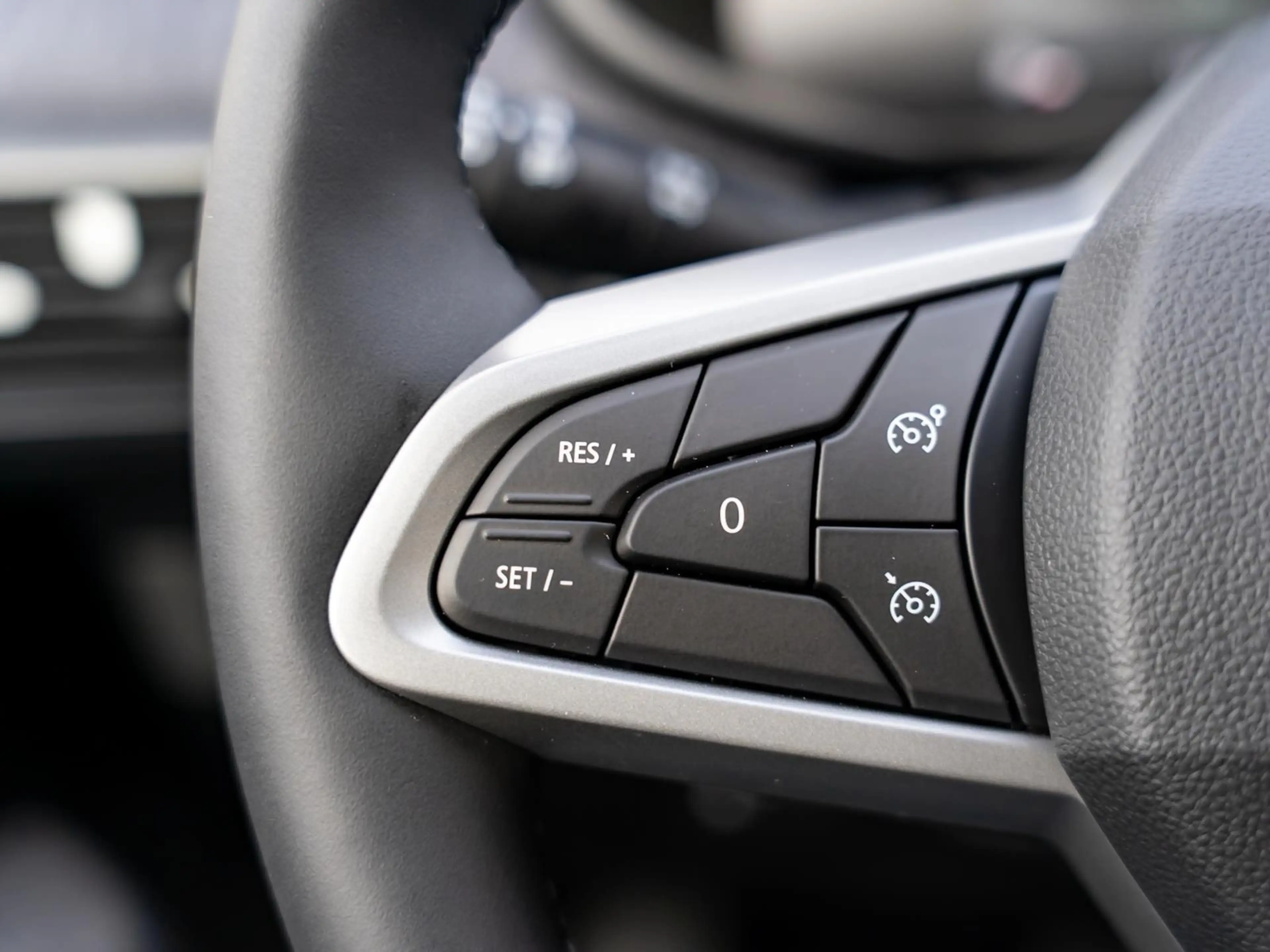 Dacia Jogger Journey hybrid 155 NAVI SHZ PDC KLIMA BT ZV — photo 12