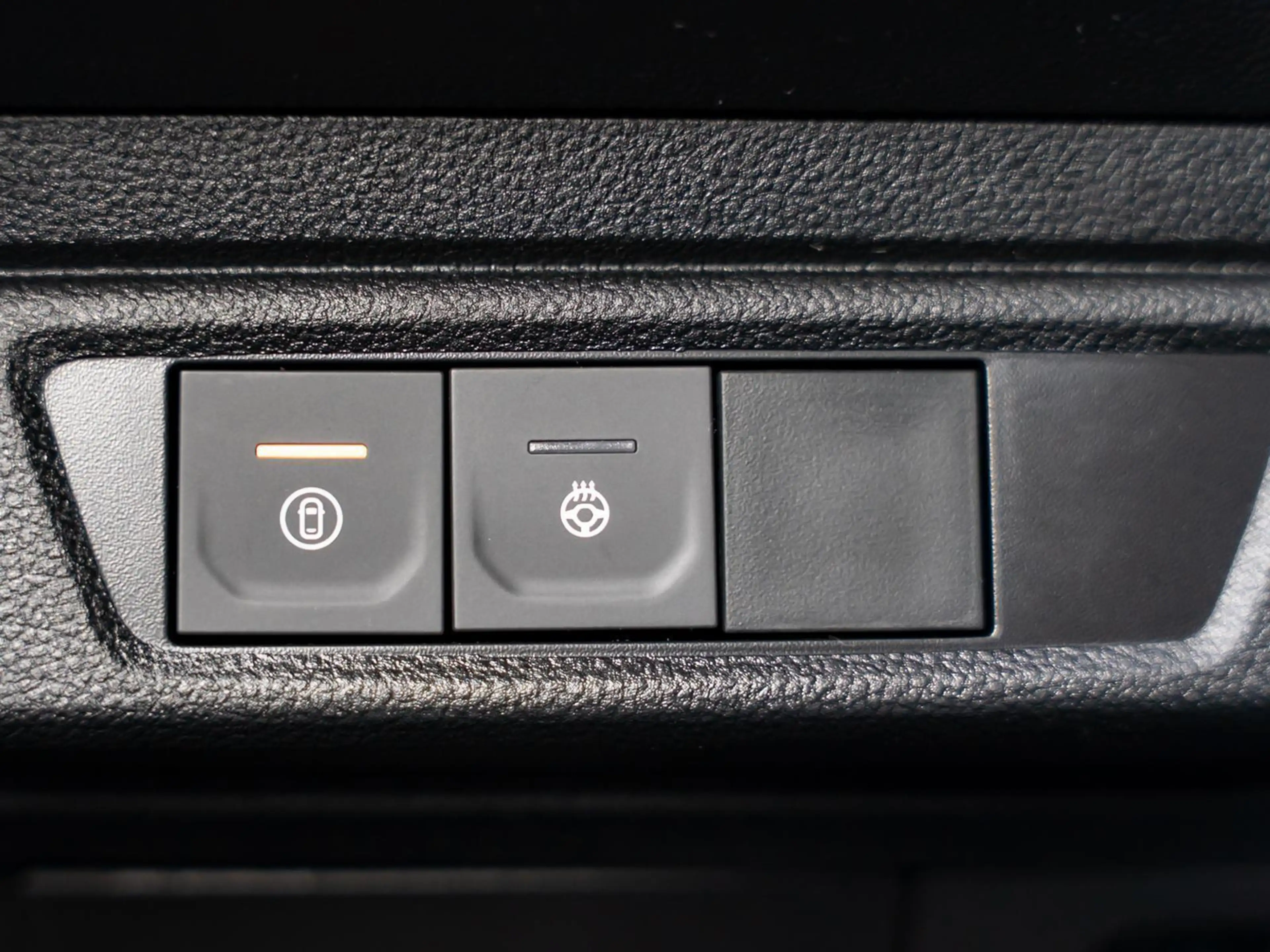 Dacia Jogger Journey hybrid 155 NAVI SHZ PDC KLIMA BT ZV — photo 9