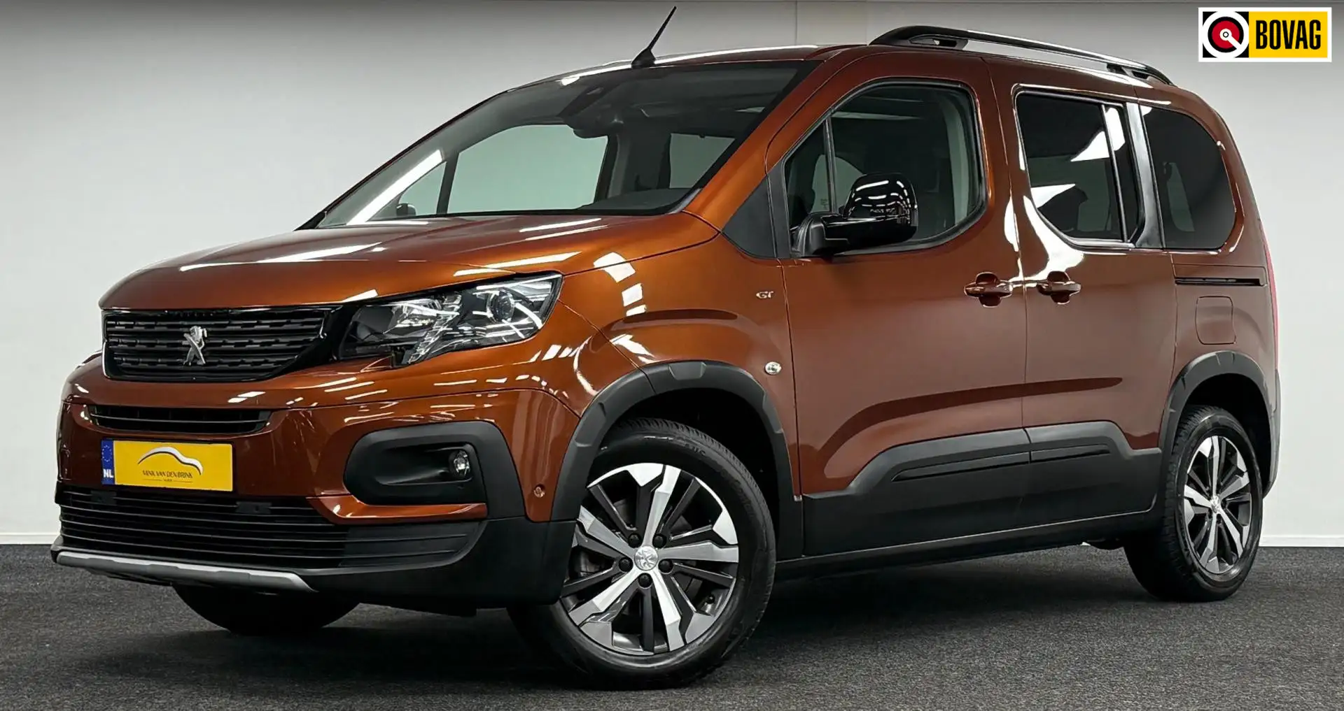 Peugeot Rifter 1.2 Puretech GT*Panodak*Trekhaak*Camera*Navi*Carpl Оранжевий - 1