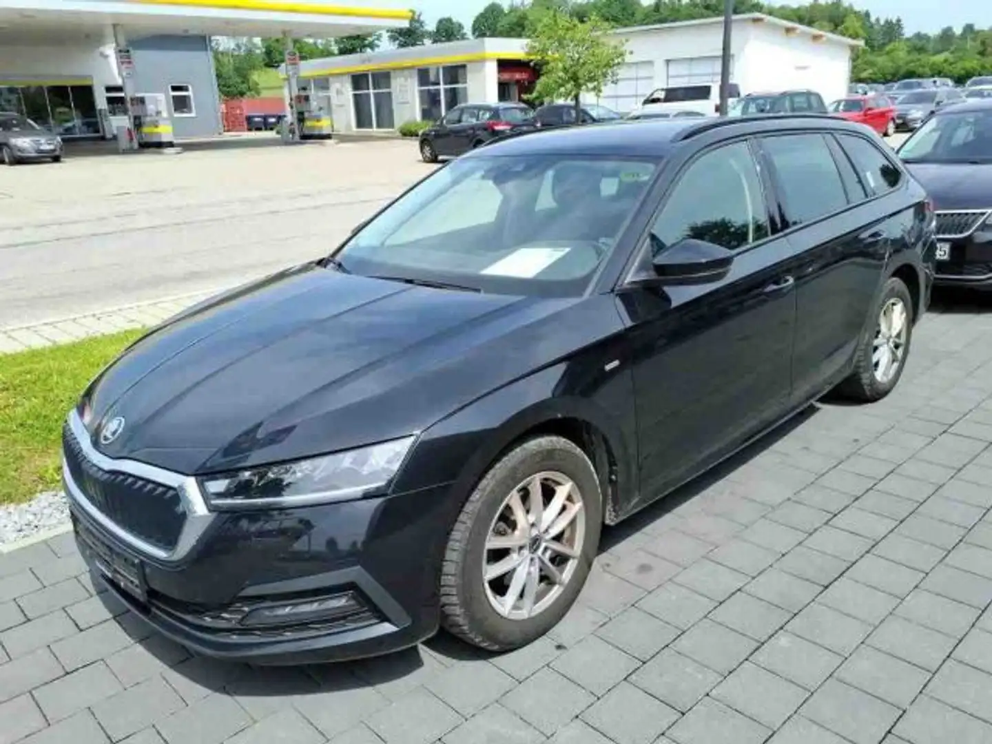 Skoda Octavia Combi 2.0 TDI DSG Clever Navi LED Kamera Schwarz - 2