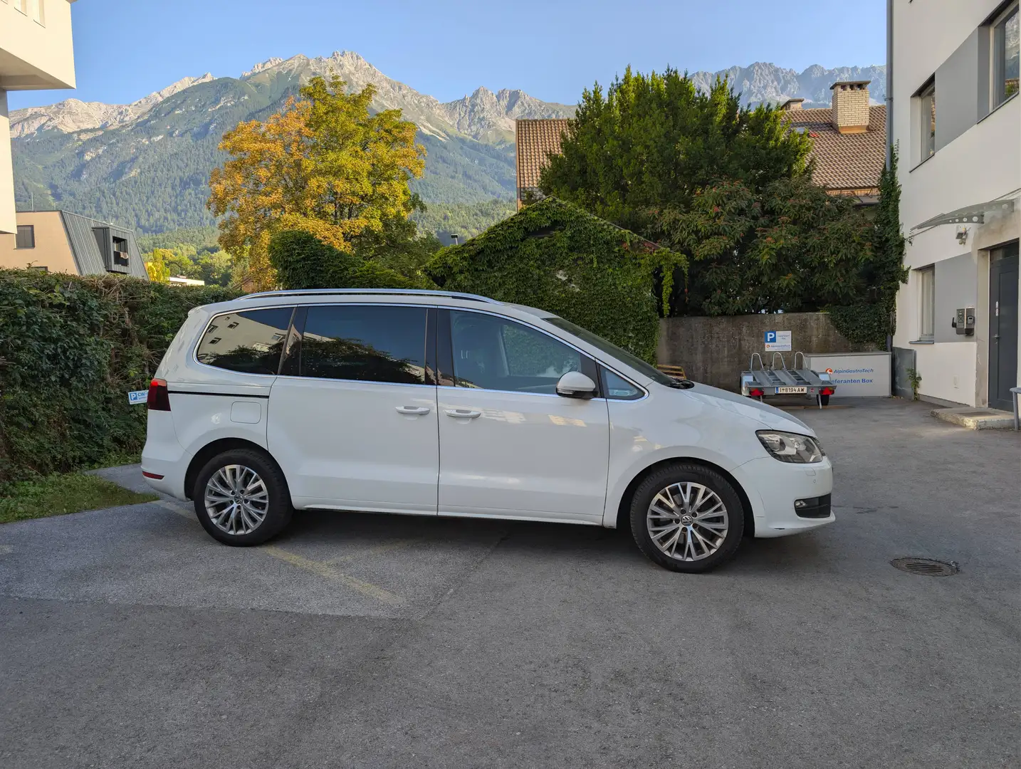 Volkswagen Sharan Sharan Comfortline BMT SCR 2,0 TDI 4Motion Comfortline Weiß - 2