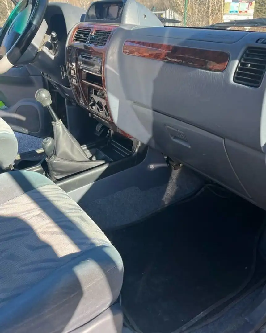 Toyota Land Cruiser j 90 - 2