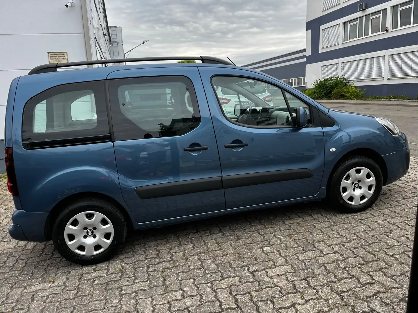 Peugeot Partner Tepee Active Mit Nur 66726KM Blau - 2
